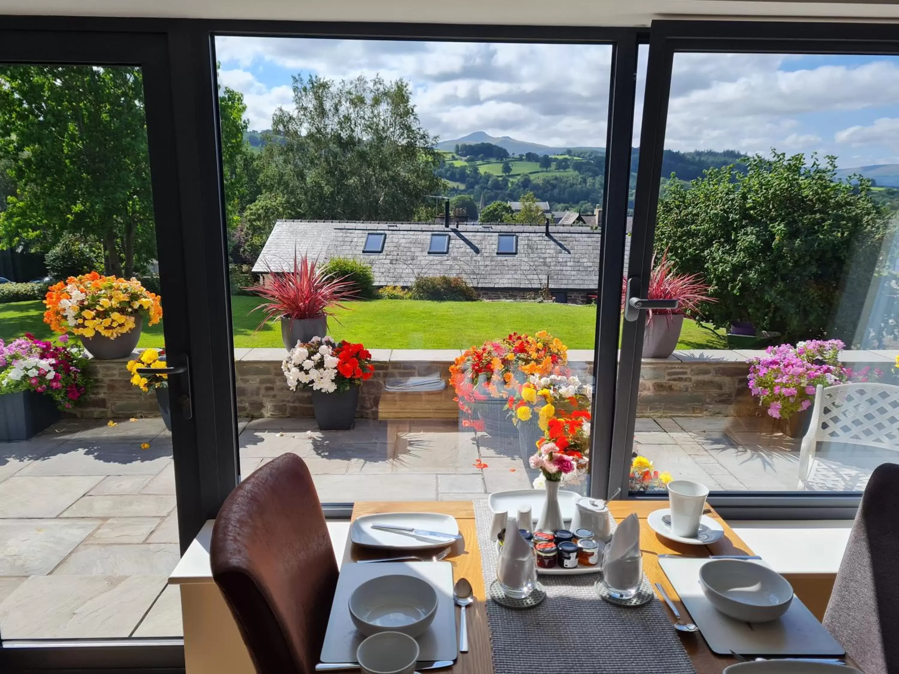 Breakfast, Restaurant/Places to Eat in Camden Lodge B&B Brecon. Breakfast, Restaurant/Places to Eat in Camden Lodge B&B Brecon.