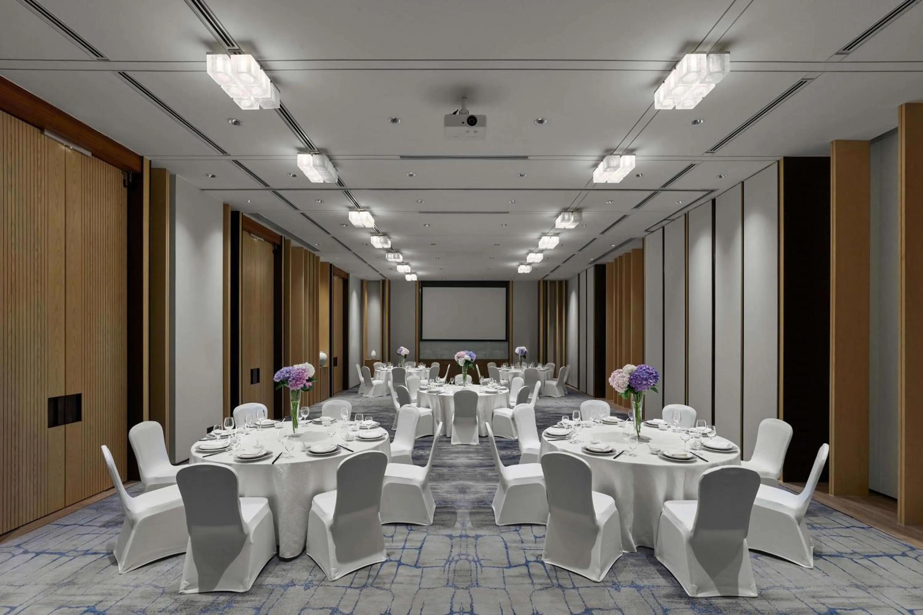 Meeting/conference room in Hilton Suzhou Yinshan Lake