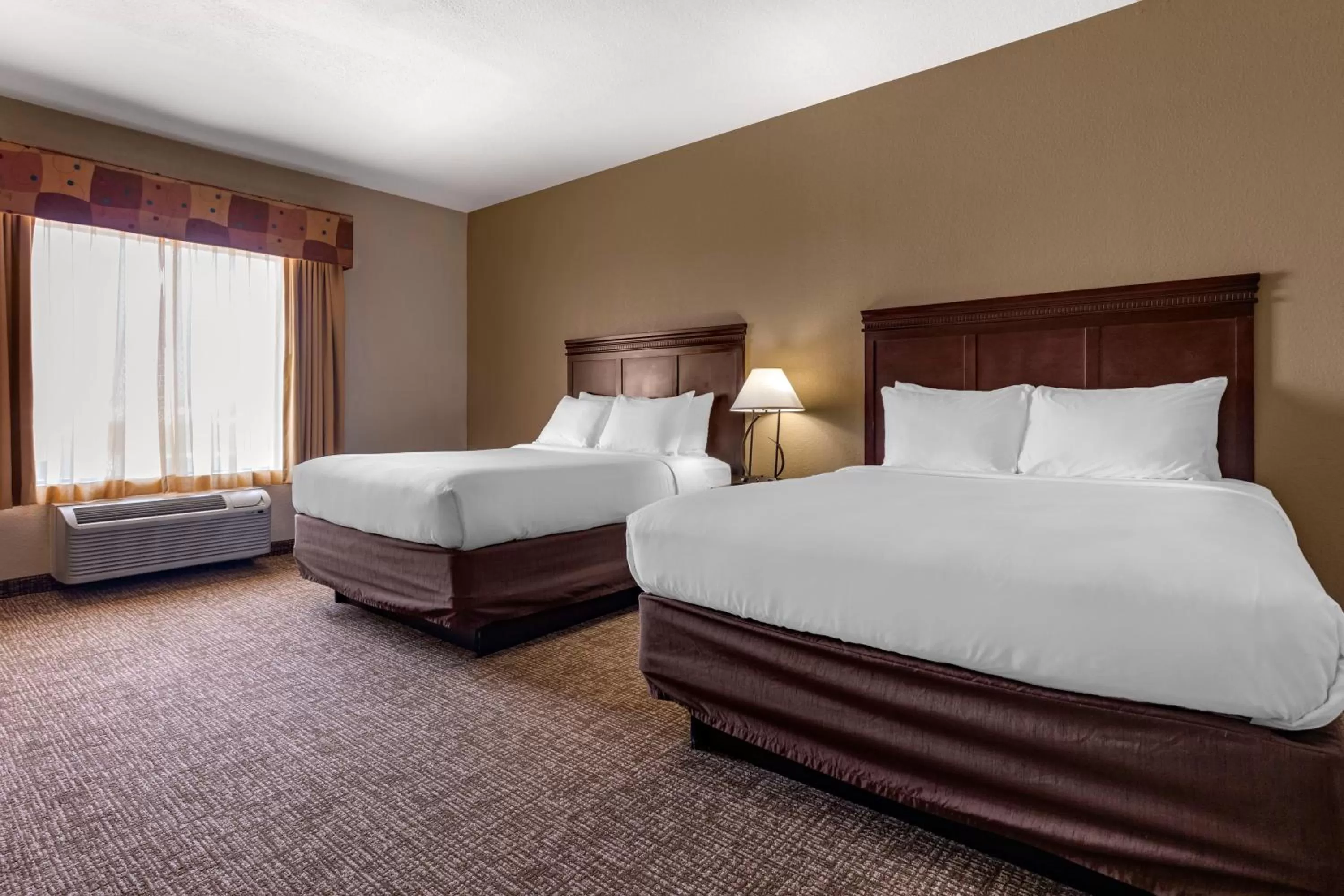 Queen Suite with Two Queen Beds and Accessible Tub - Accessible/Non-Smoking in Comfort Suites Granbury