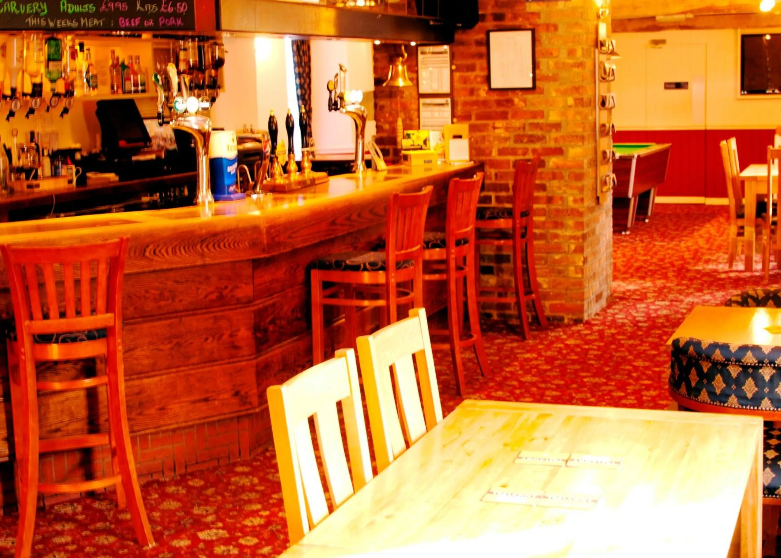 Lounge or bar in New Inn - Dorchester