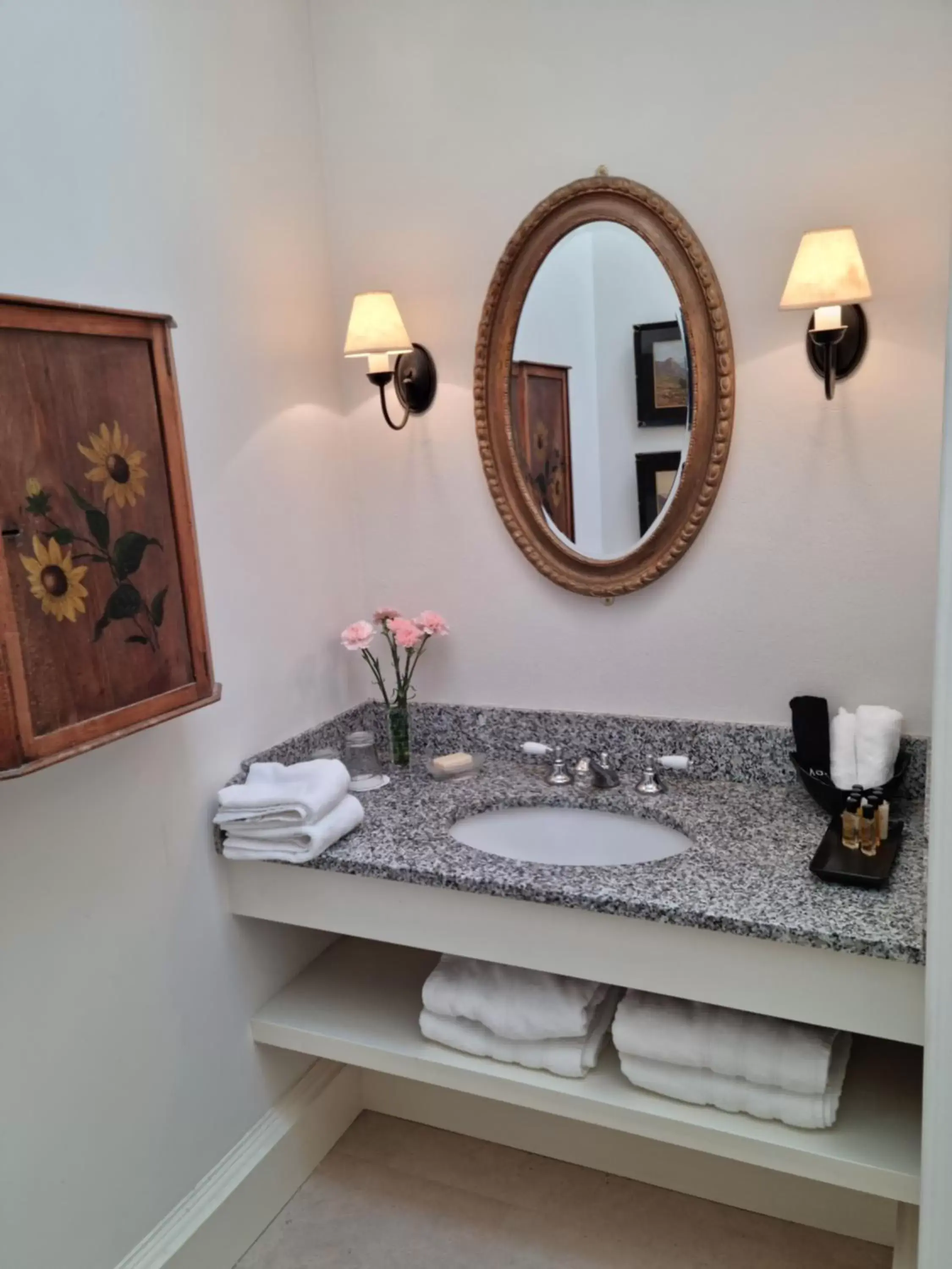 King Room with Garden View in Summergrove House King Room with Garden View in Summergrove House