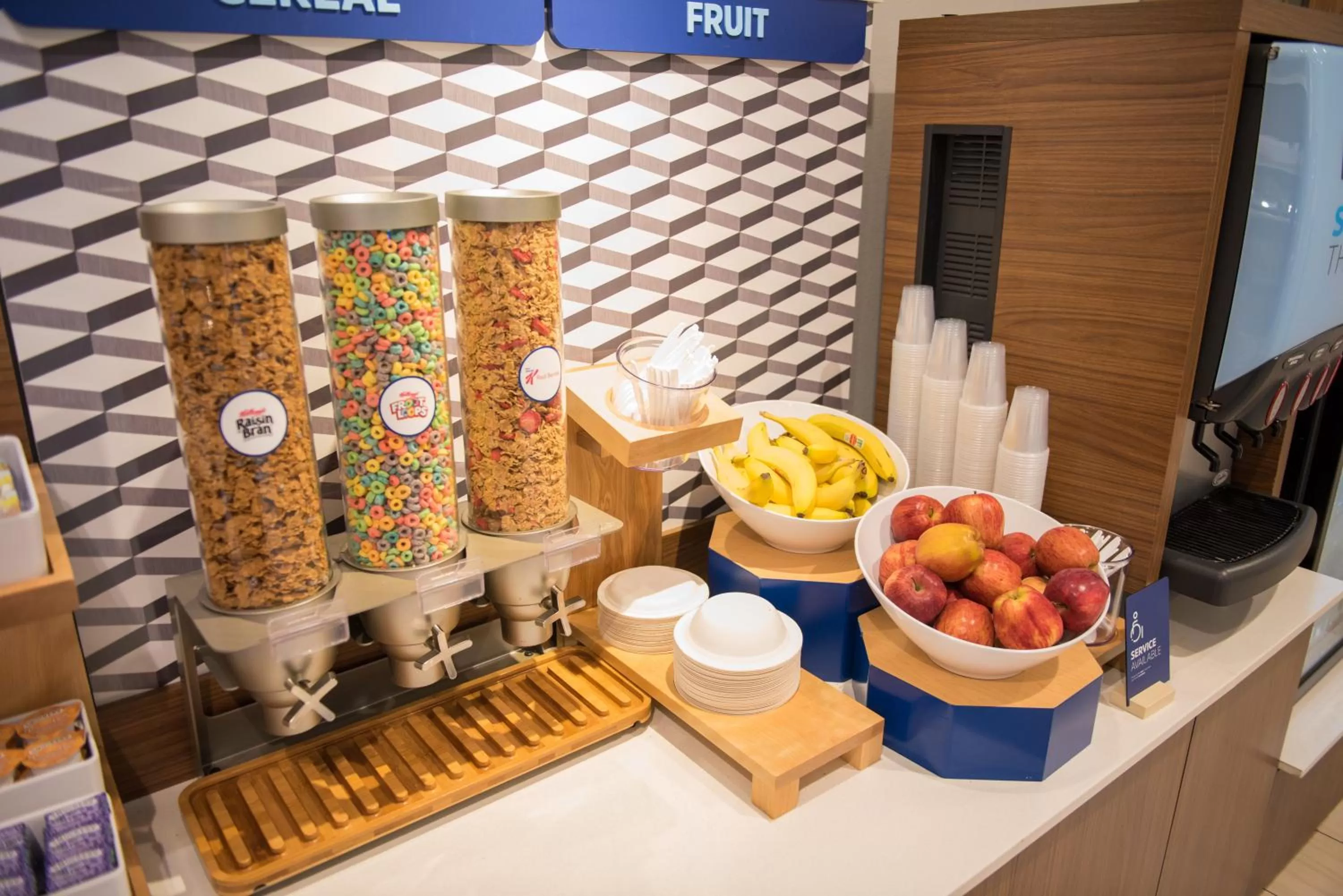 Breakfast in Holiday Inn Express Hotel & Suites Elkhart-South by IHG