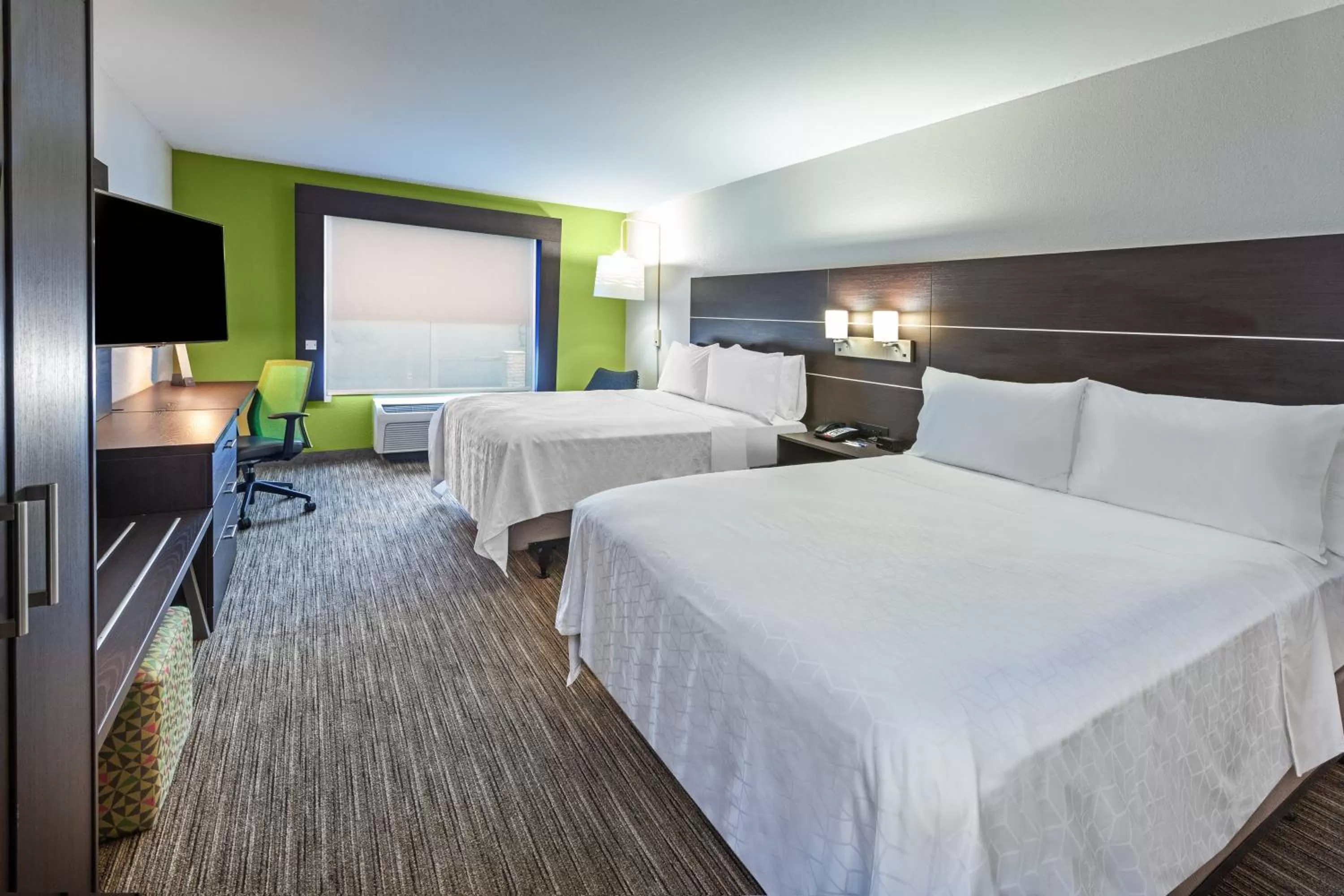 Photo of the whole room, Bed in Holiday Inn Express New Orleans East by IHG