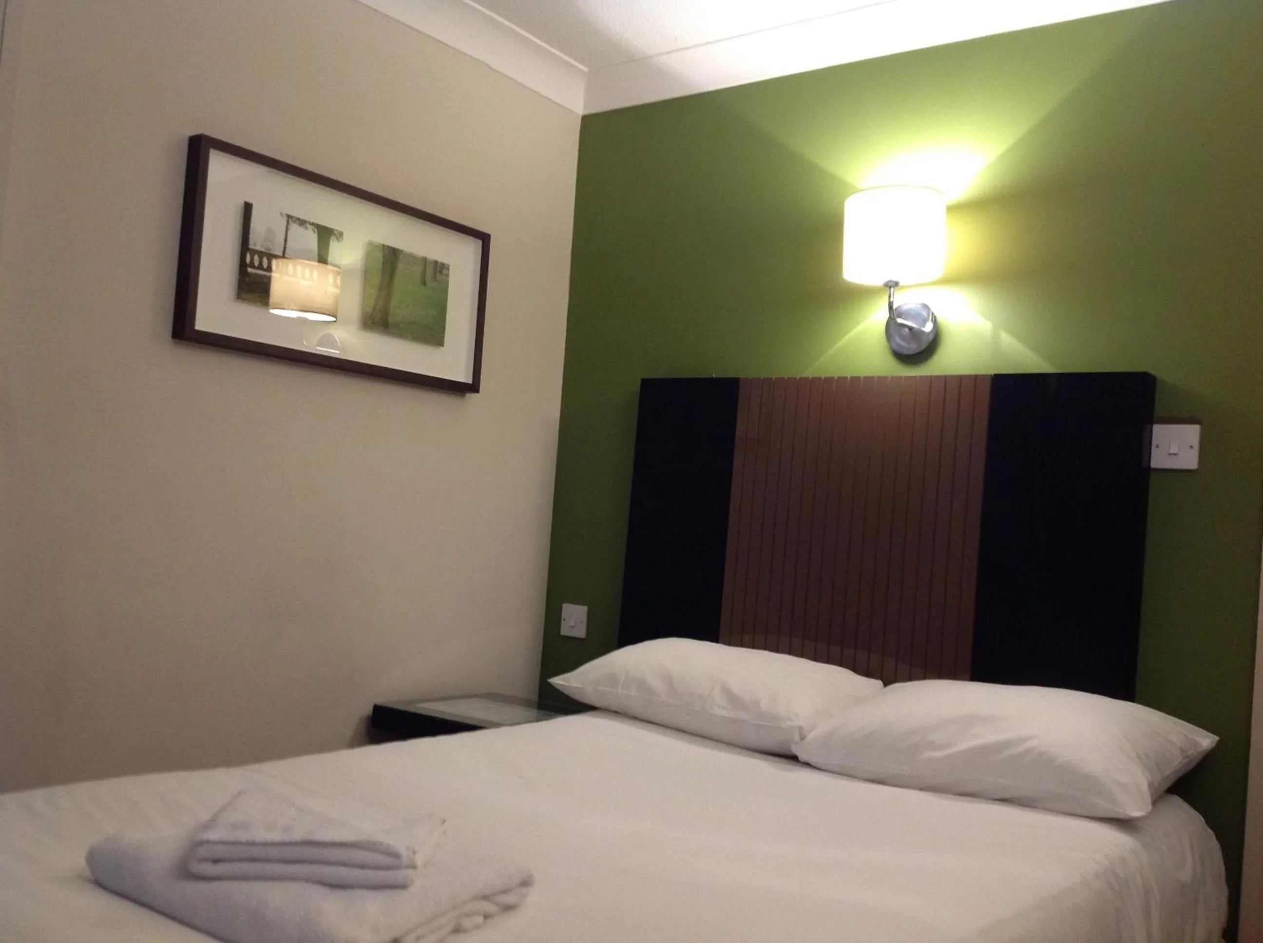 Bedroom, Bed in Highfield Park