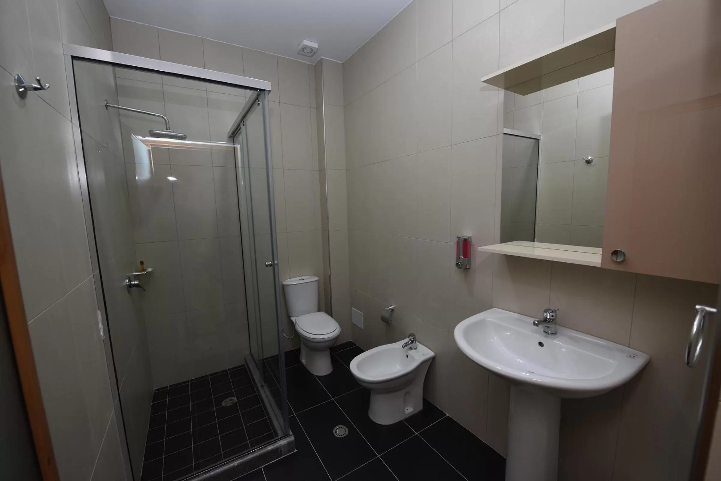 Toilet in Buna Park Hotel