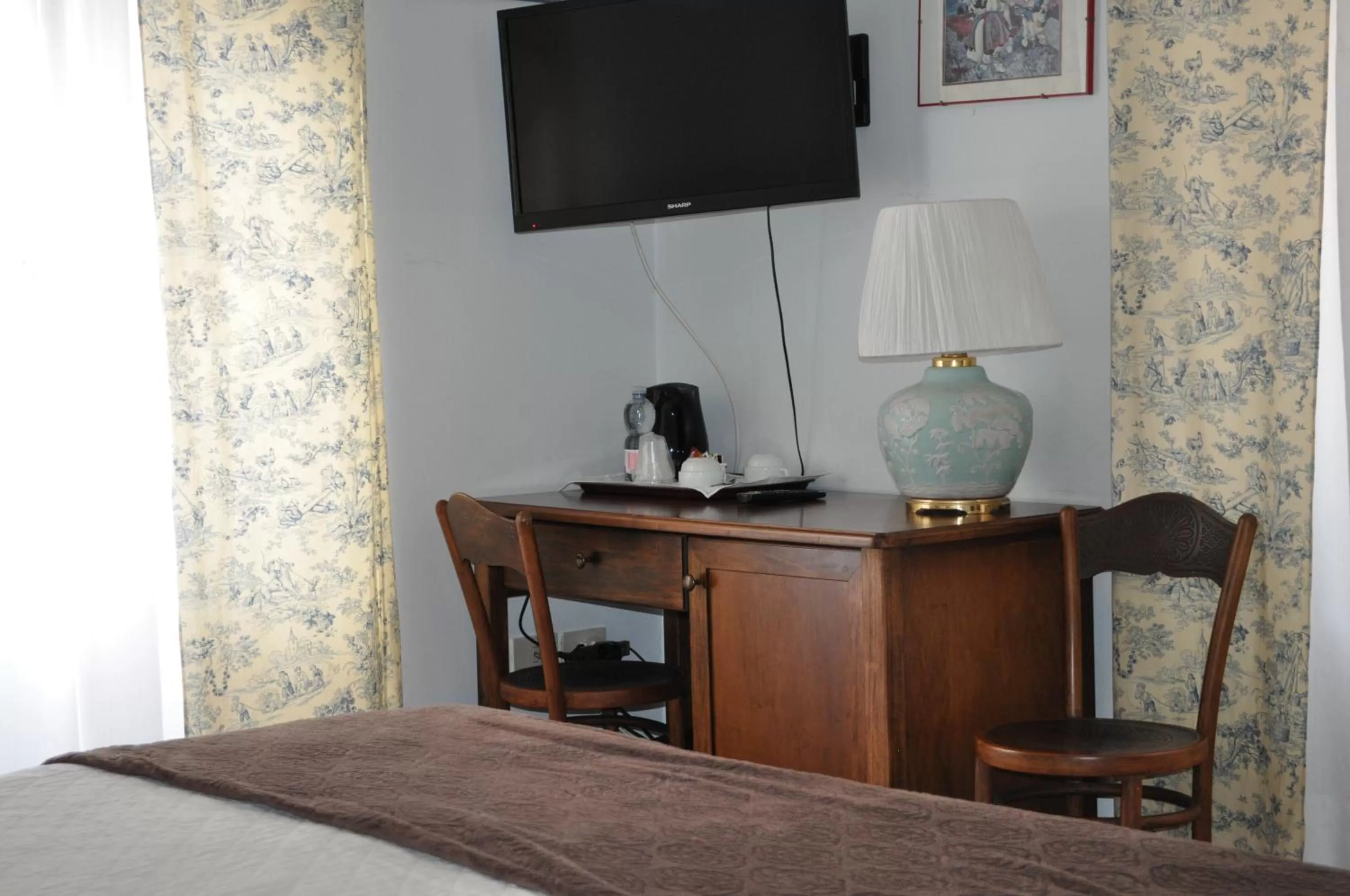 Coffee/tea facilities, Bed in Villa L'Aurora