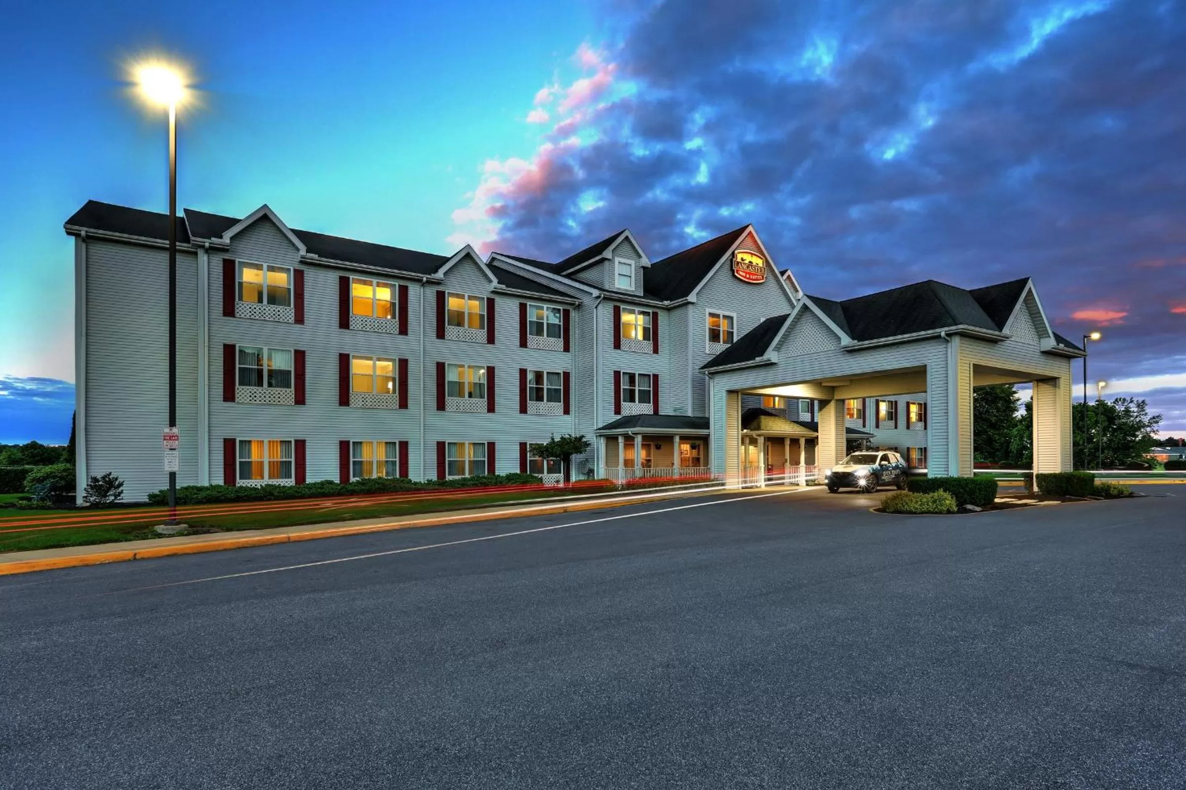 Property building in Lancaster Inn & Suites