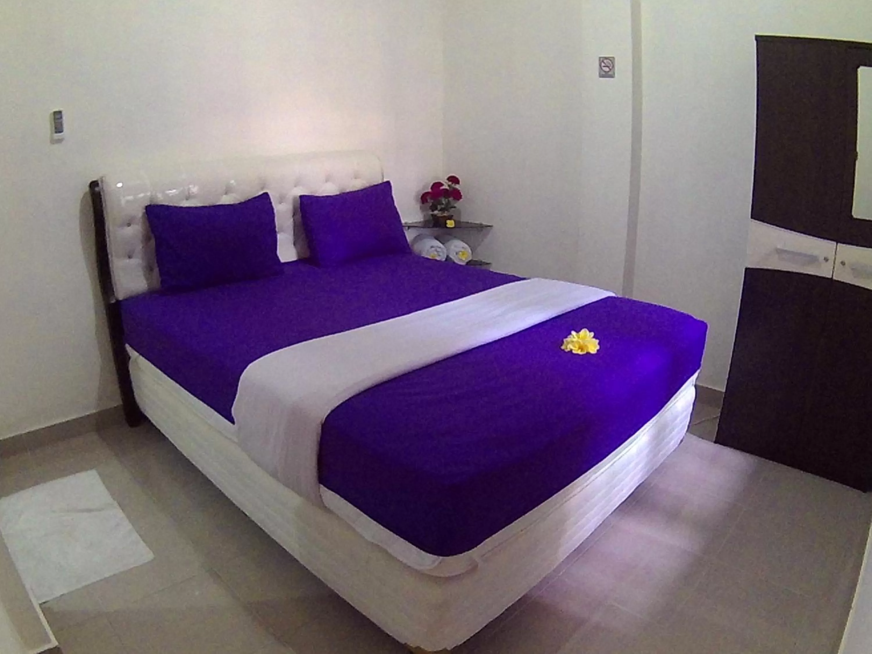 Bed in 24/7 Bed & Breakfast