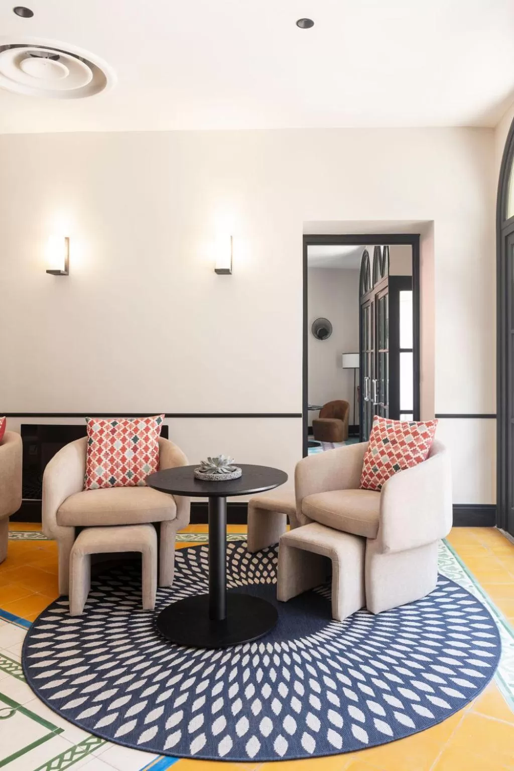 Living room in Hôtel l'Arena