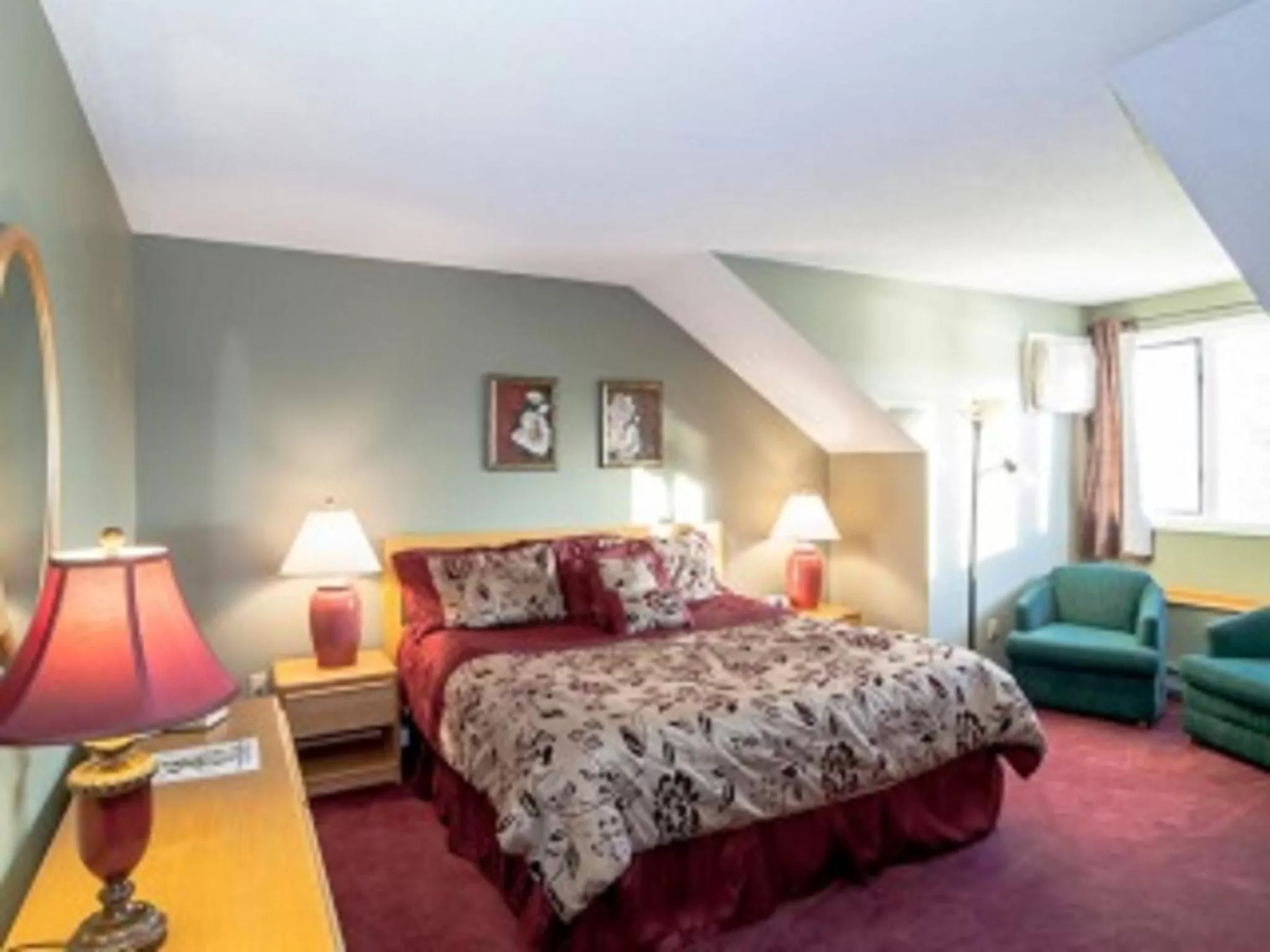 Bed in Rivergreen Resort