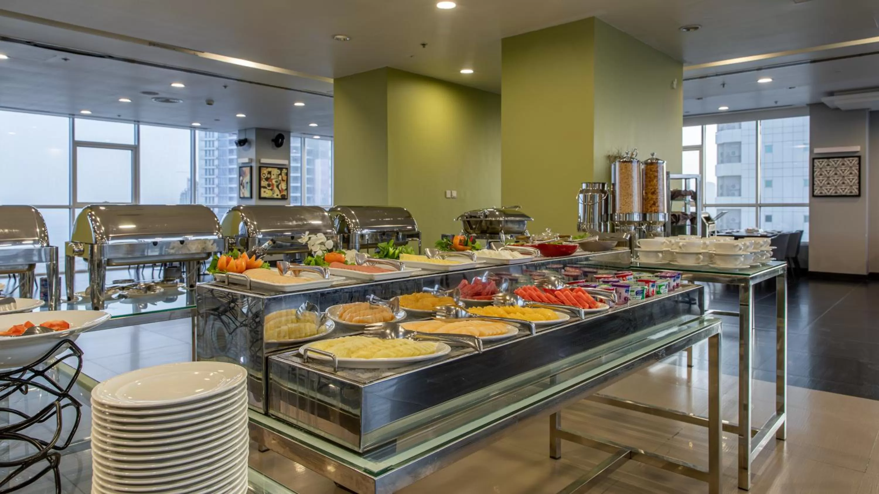 Buffet breakfast in S Hotel Bahrain