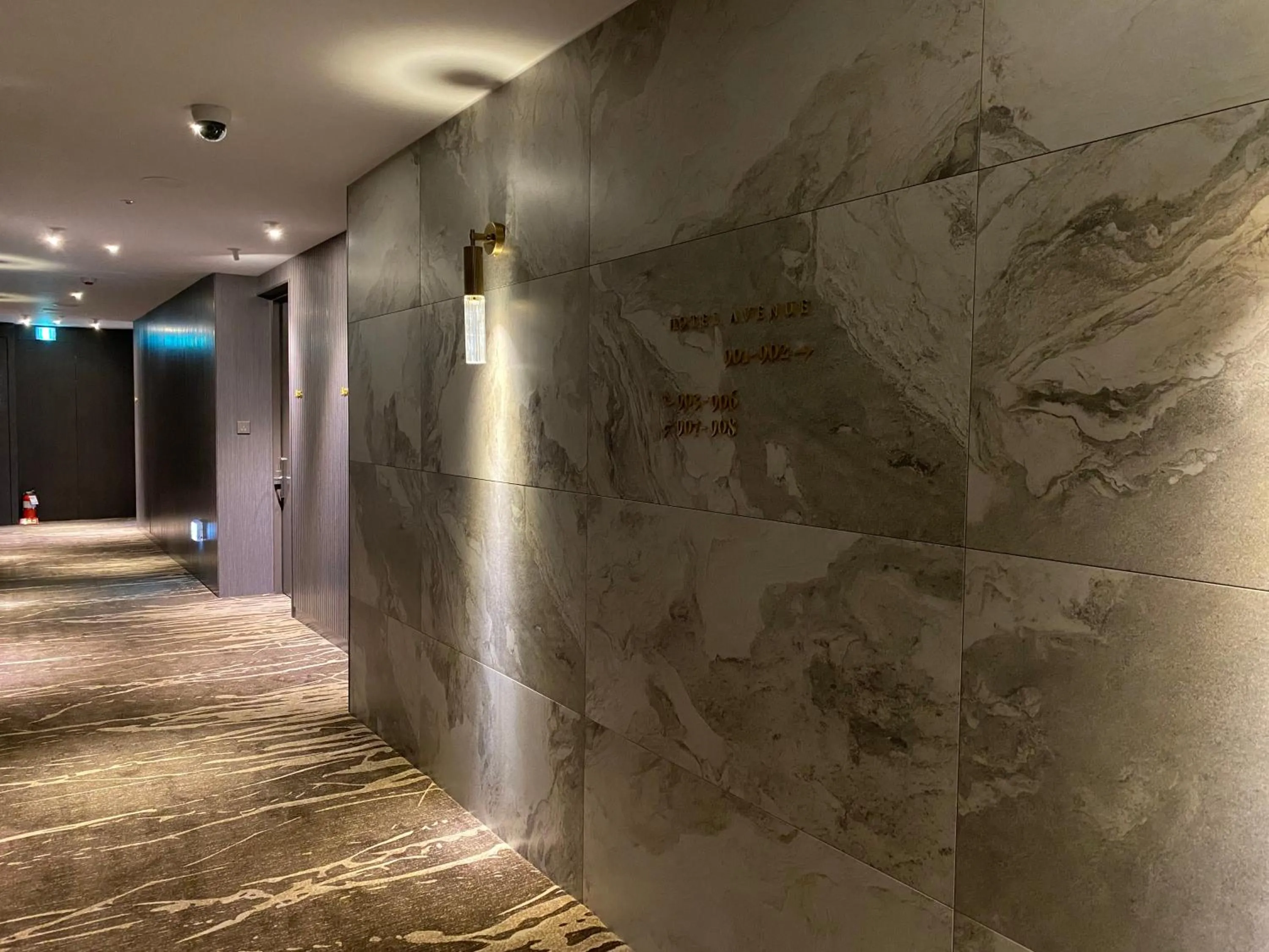 Property building in Hotel Avenue