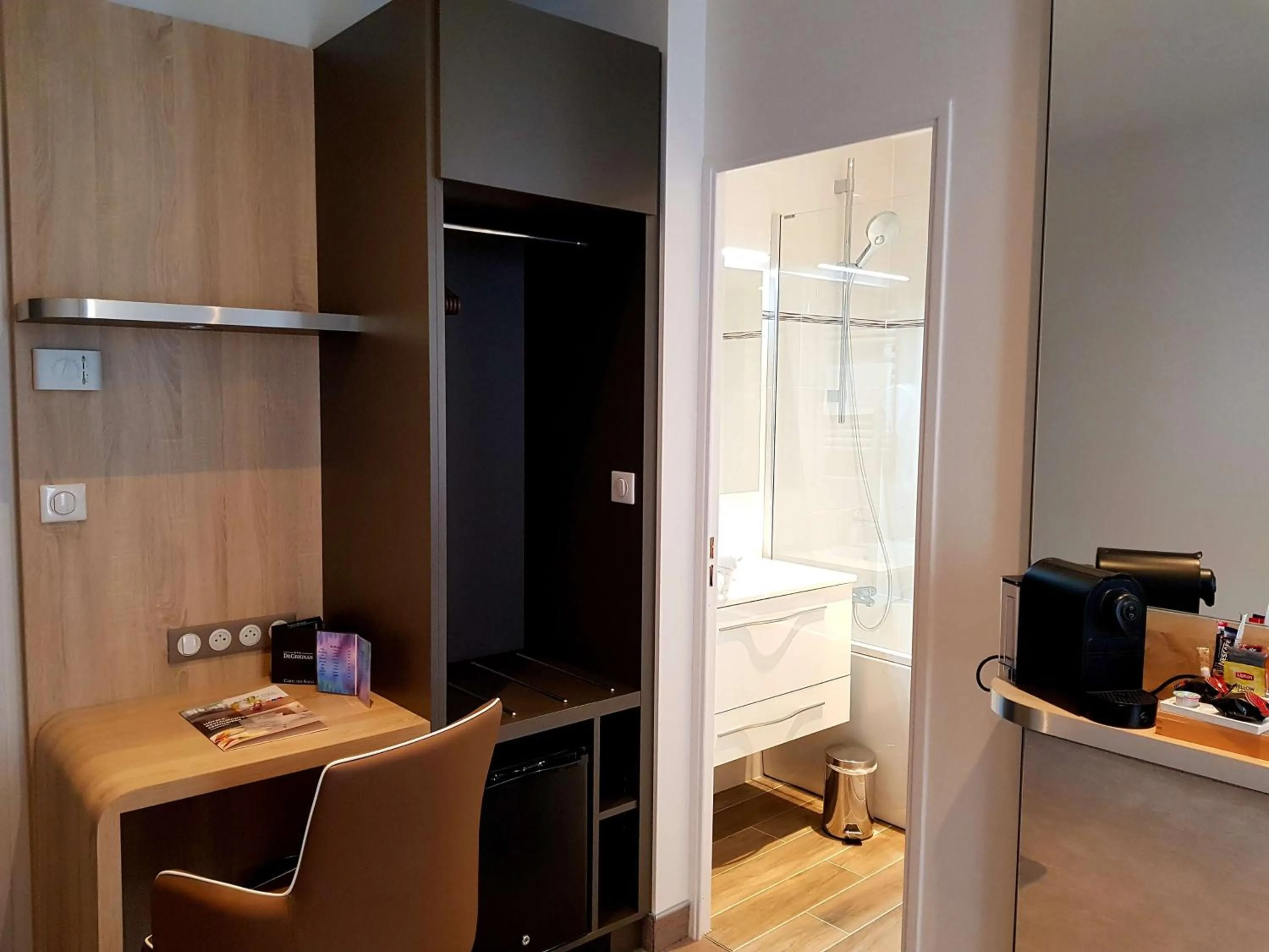 Premium Double Room in Brit Hotel de Grignan Vichy