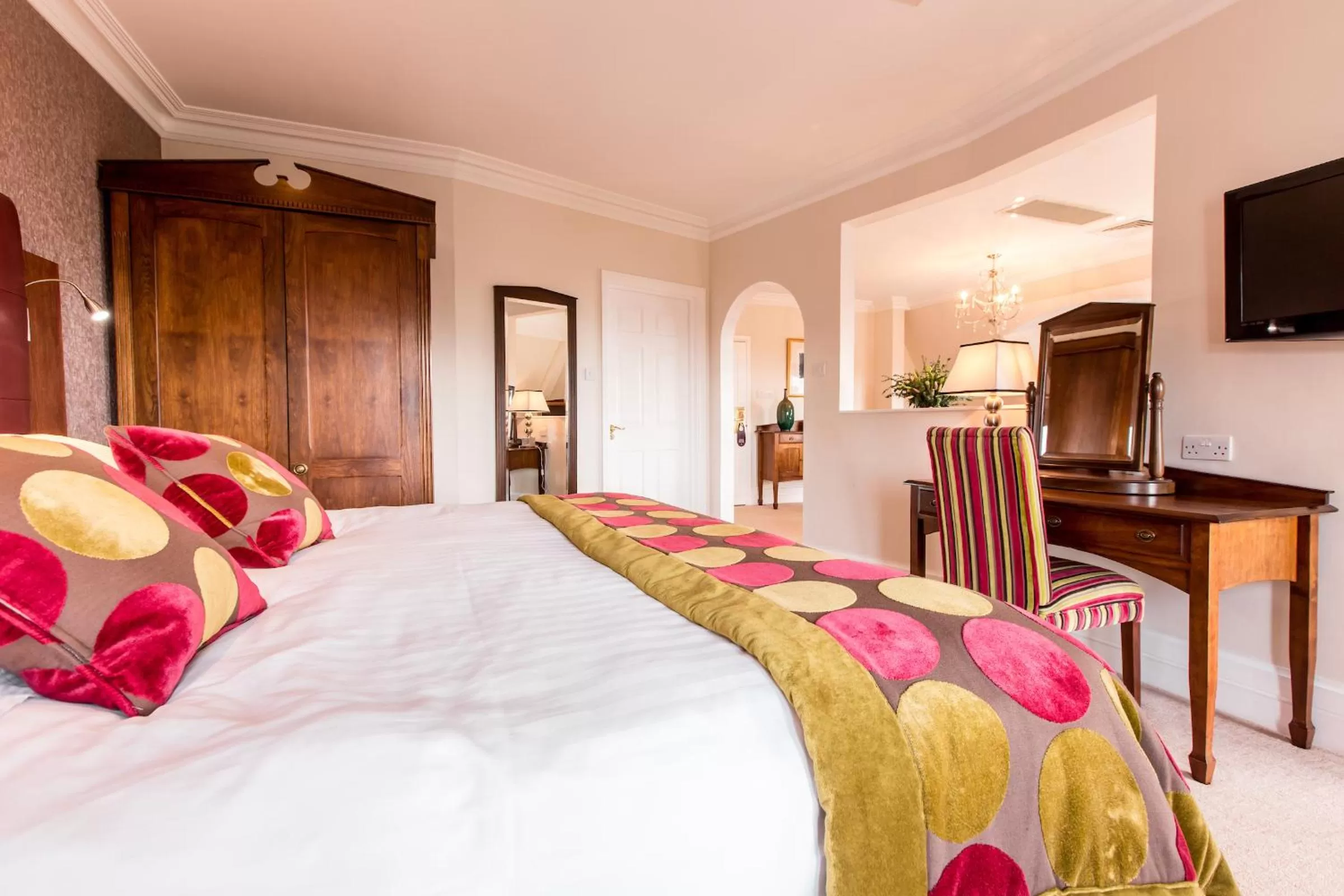 Bedroom, Bed in The Culloden Estate and Spa