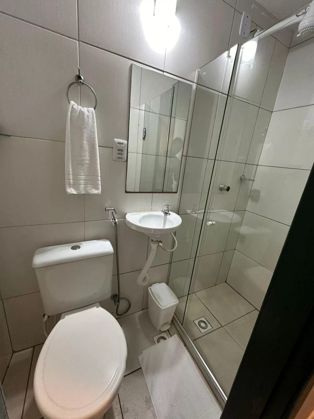 Toilet in Pousada Colonial Chile