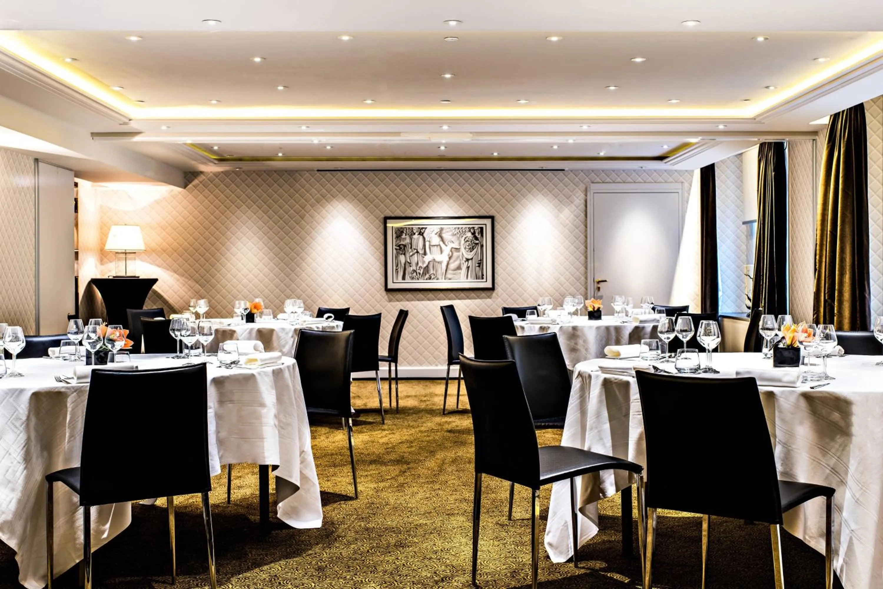 Meeting/conference room in Prince de Galles, a Luxury Collection hotel, Paris
