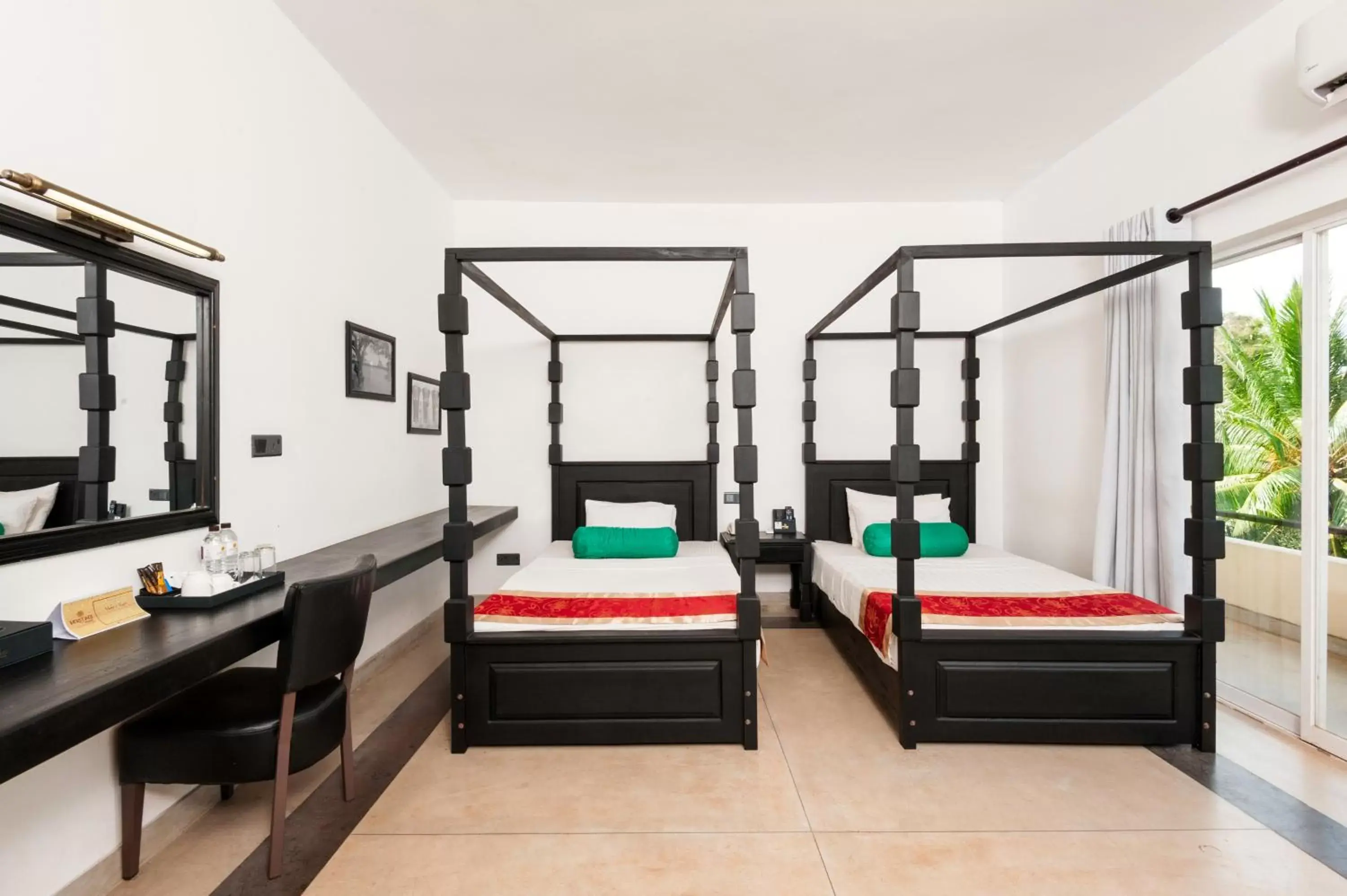 Twin Room in Heritage Hotel Twin Room in Heritage Hotel