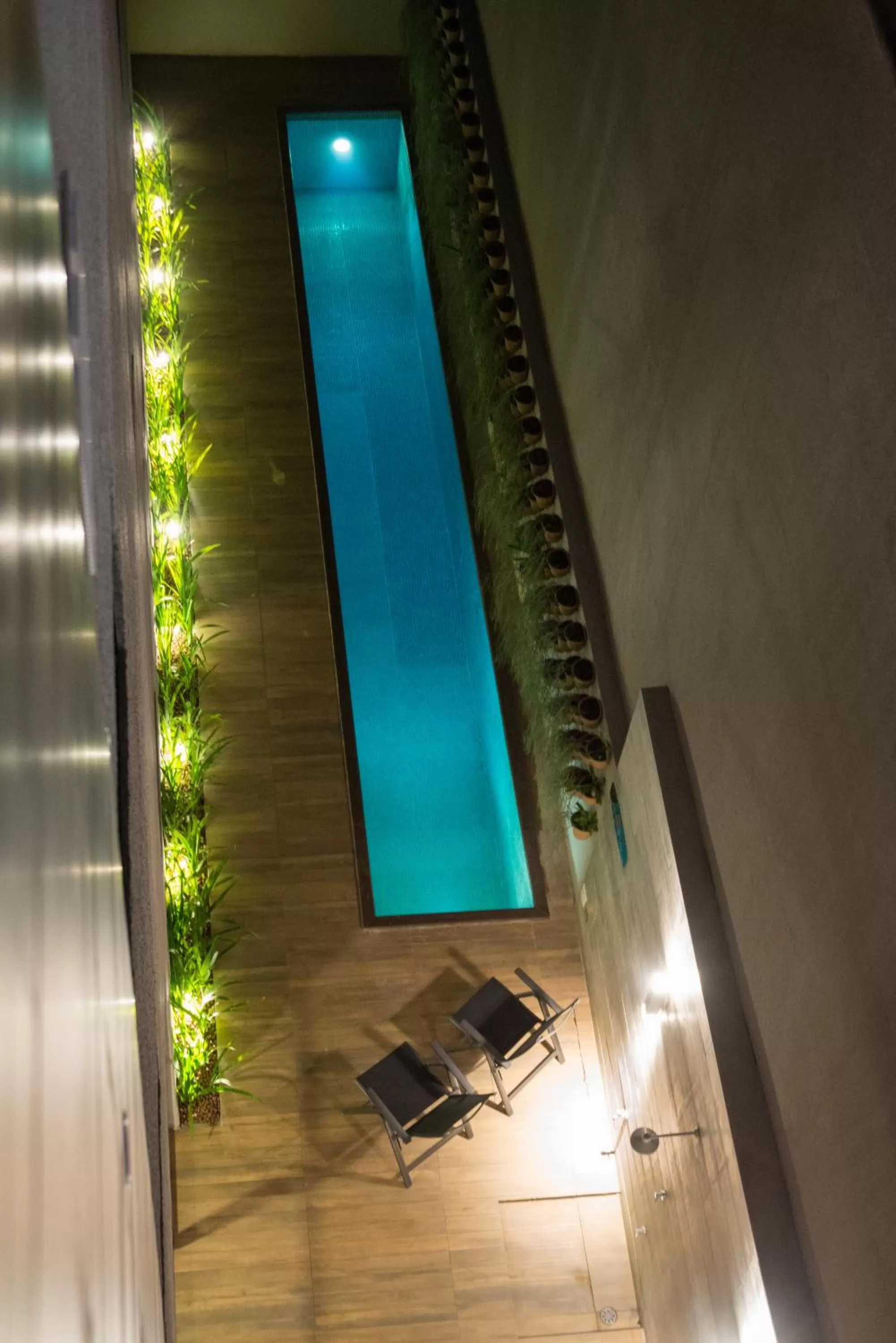 Swimming pool in Amenit Hotel