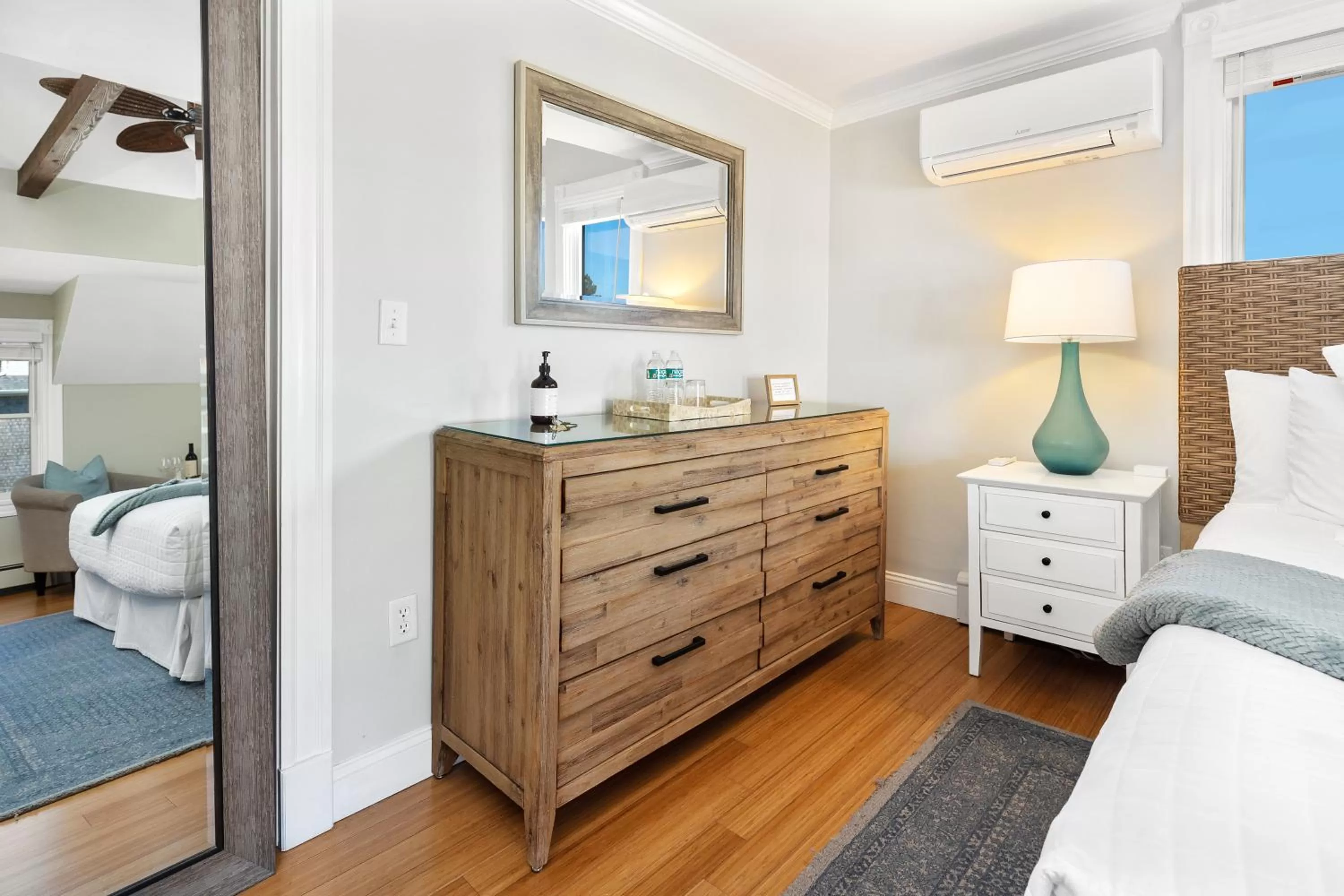 Bed in Inn on the Sound