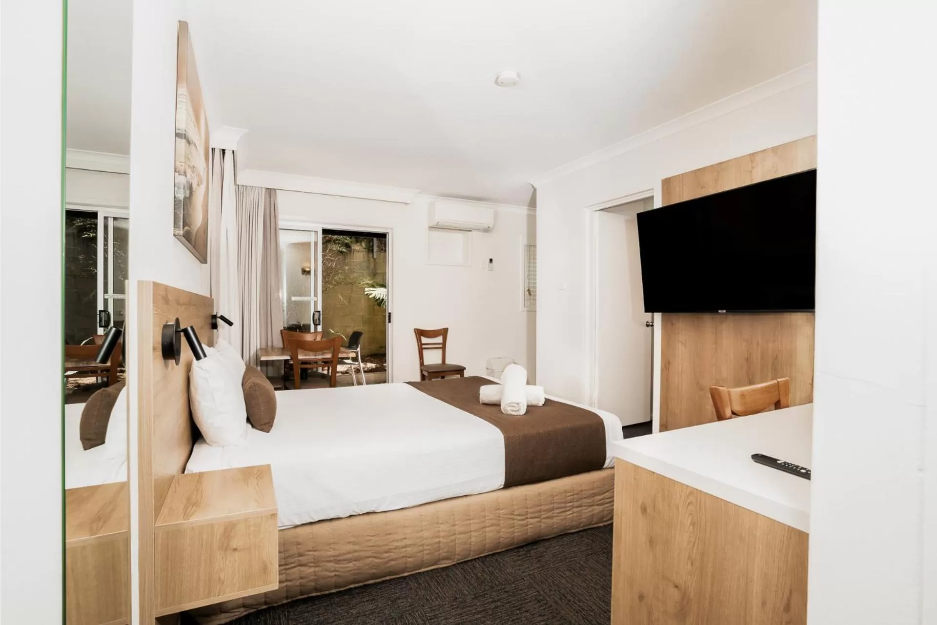 Bed in Caribbean Motel