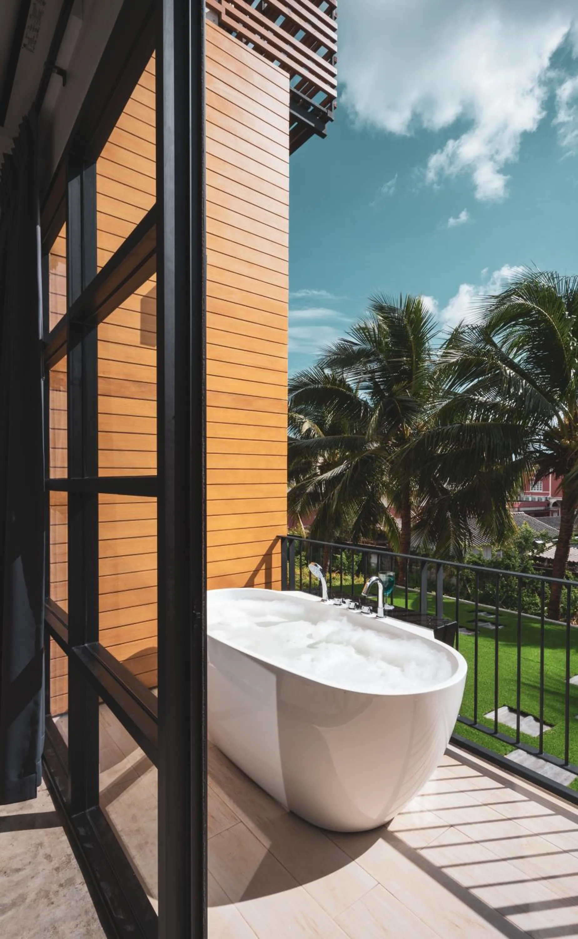 Photo of the whole room in Book a Bed Poshtel - SHA Plus