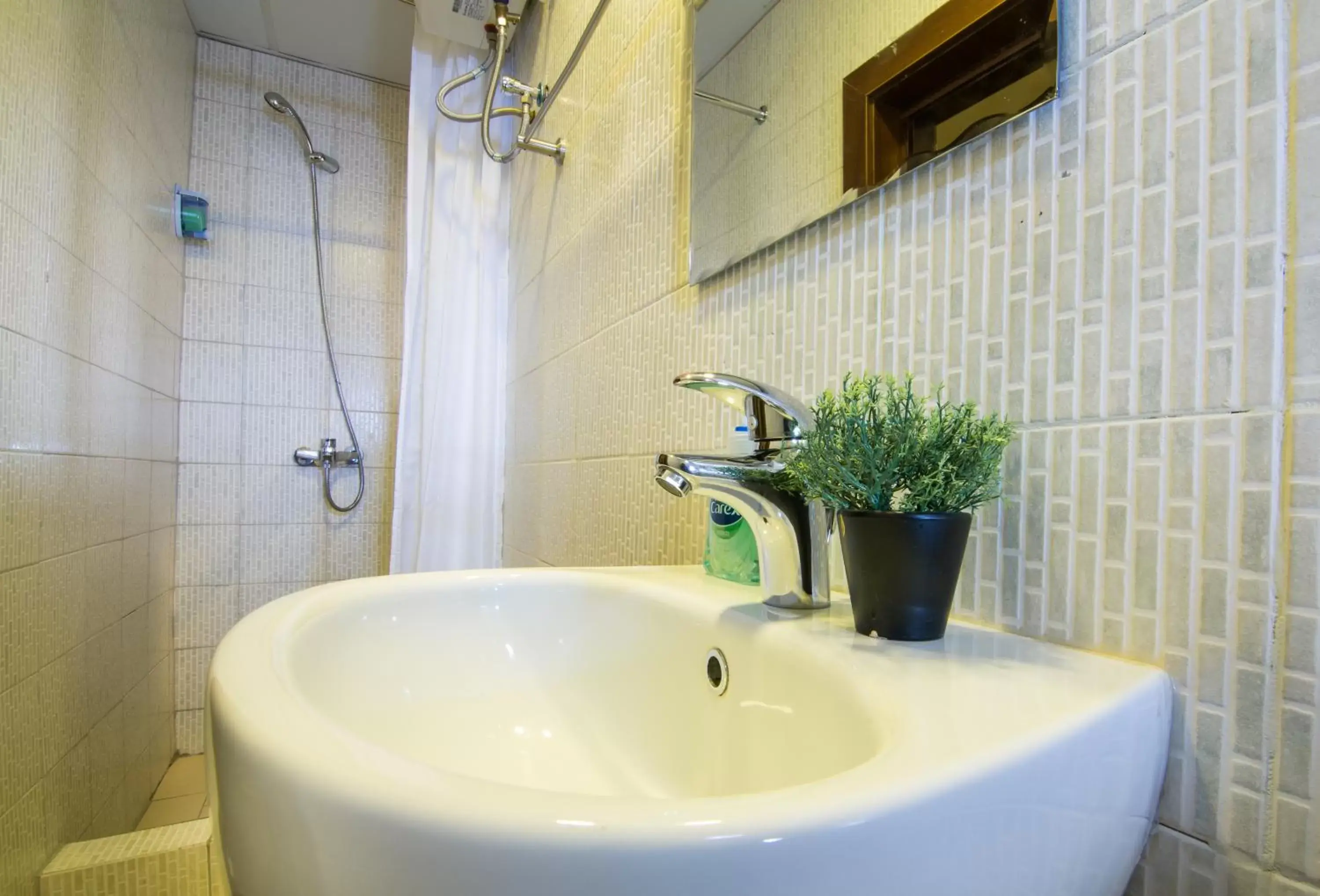 Standard Double Room in Sinclair Guest House Standard Double Room in Sinclair Guest House