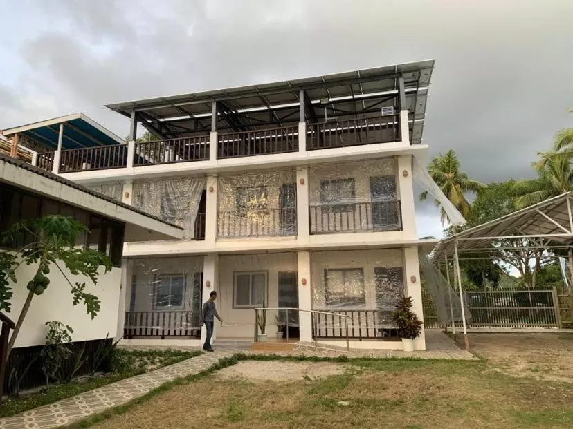 Victoria Beach House