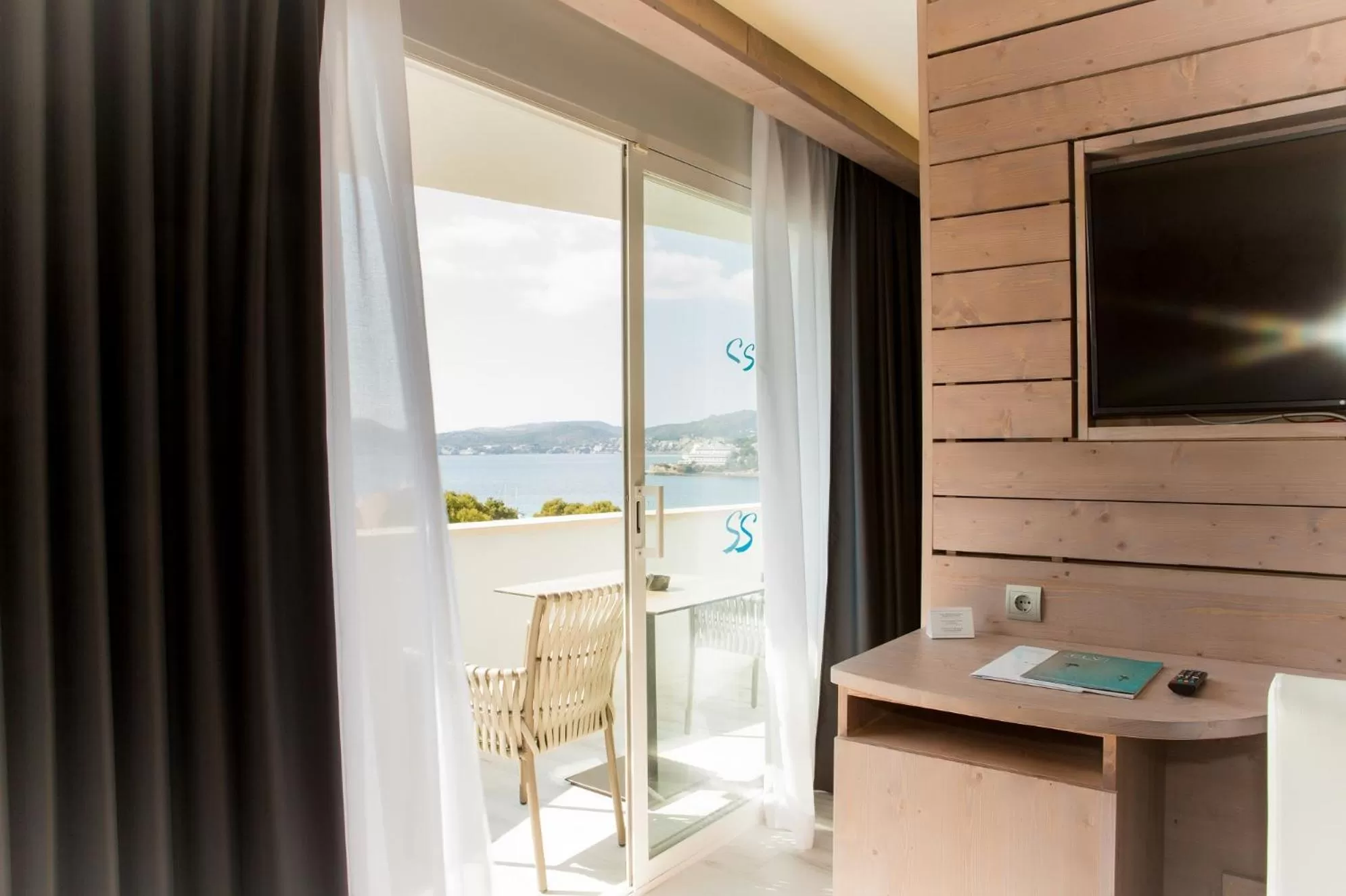 Deluxe Suite in Hotel Bahia del Sol