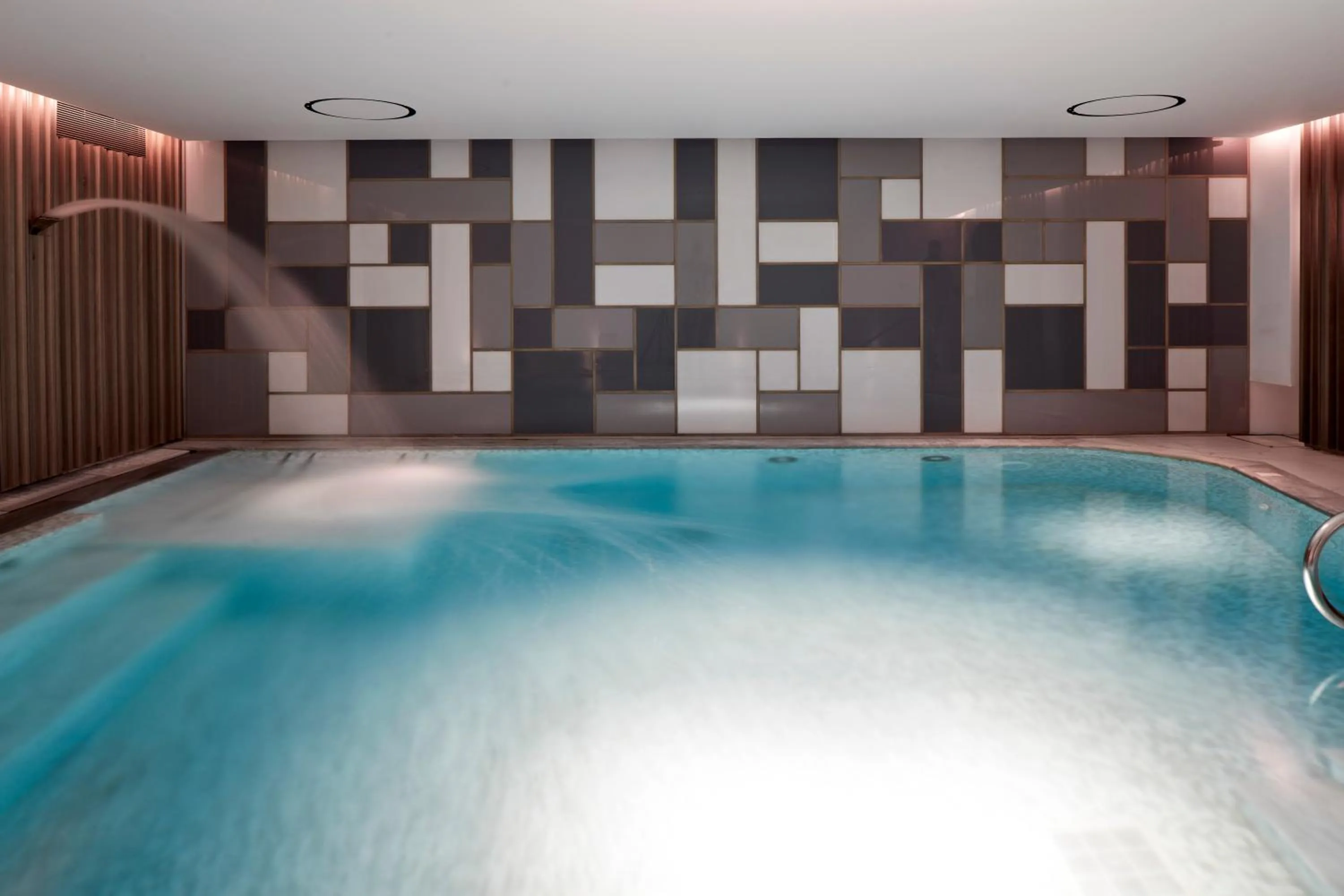 Spa and wellness centre/facilities in Myconian Ambassador Relais & Chateaux