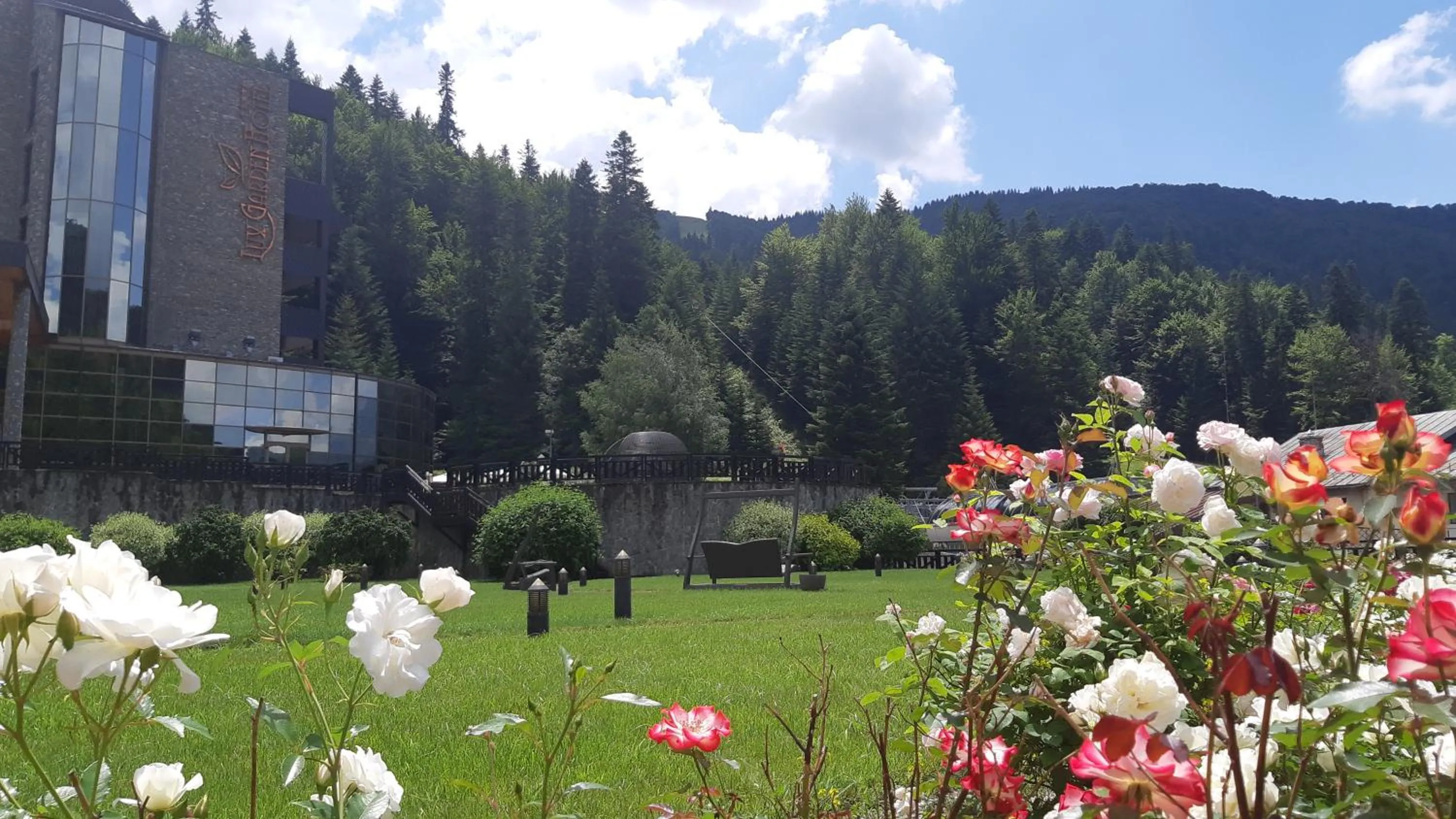 Spring in Lux Garden Hotel