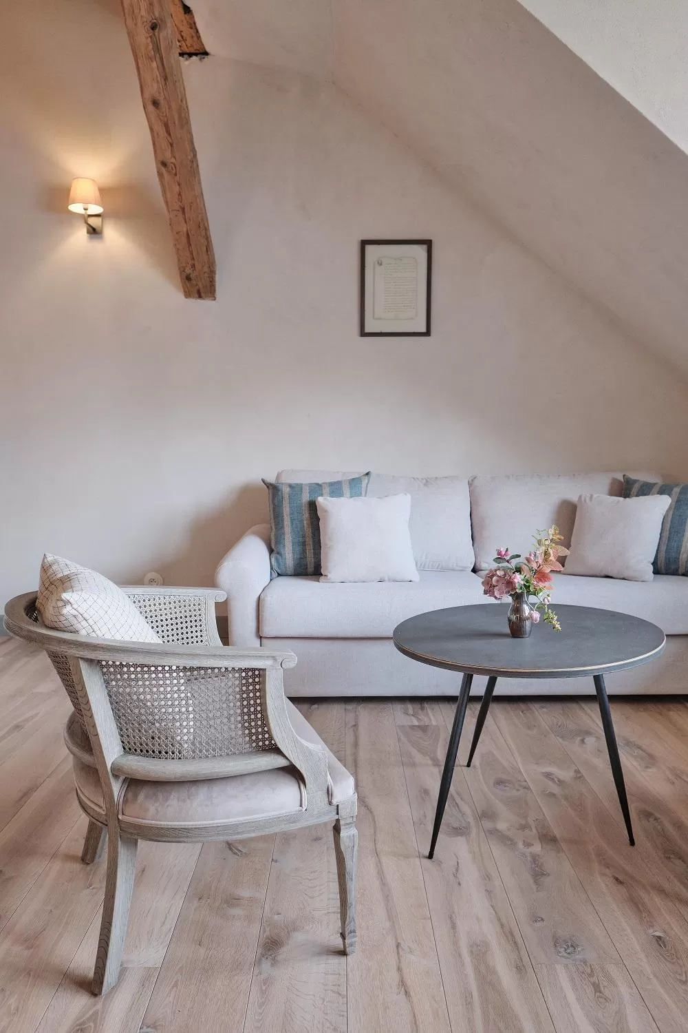 Seating area in Pałac Kamieniec