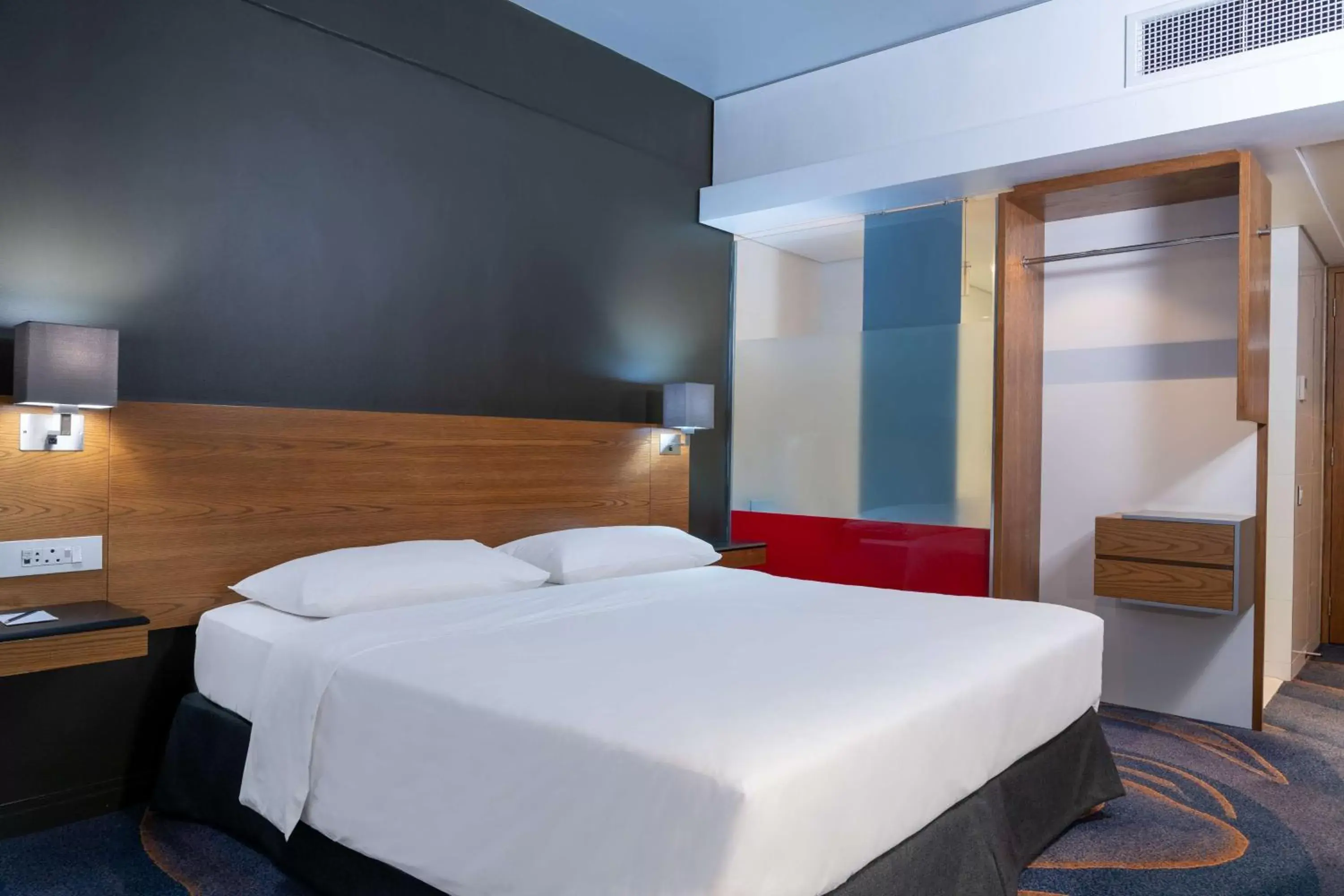 Superior Room with Mountain View in Radisson Hotel Cape Town Foreshore Superior Room with Mountain View in Radisson Hotel Cape Town Foreshore