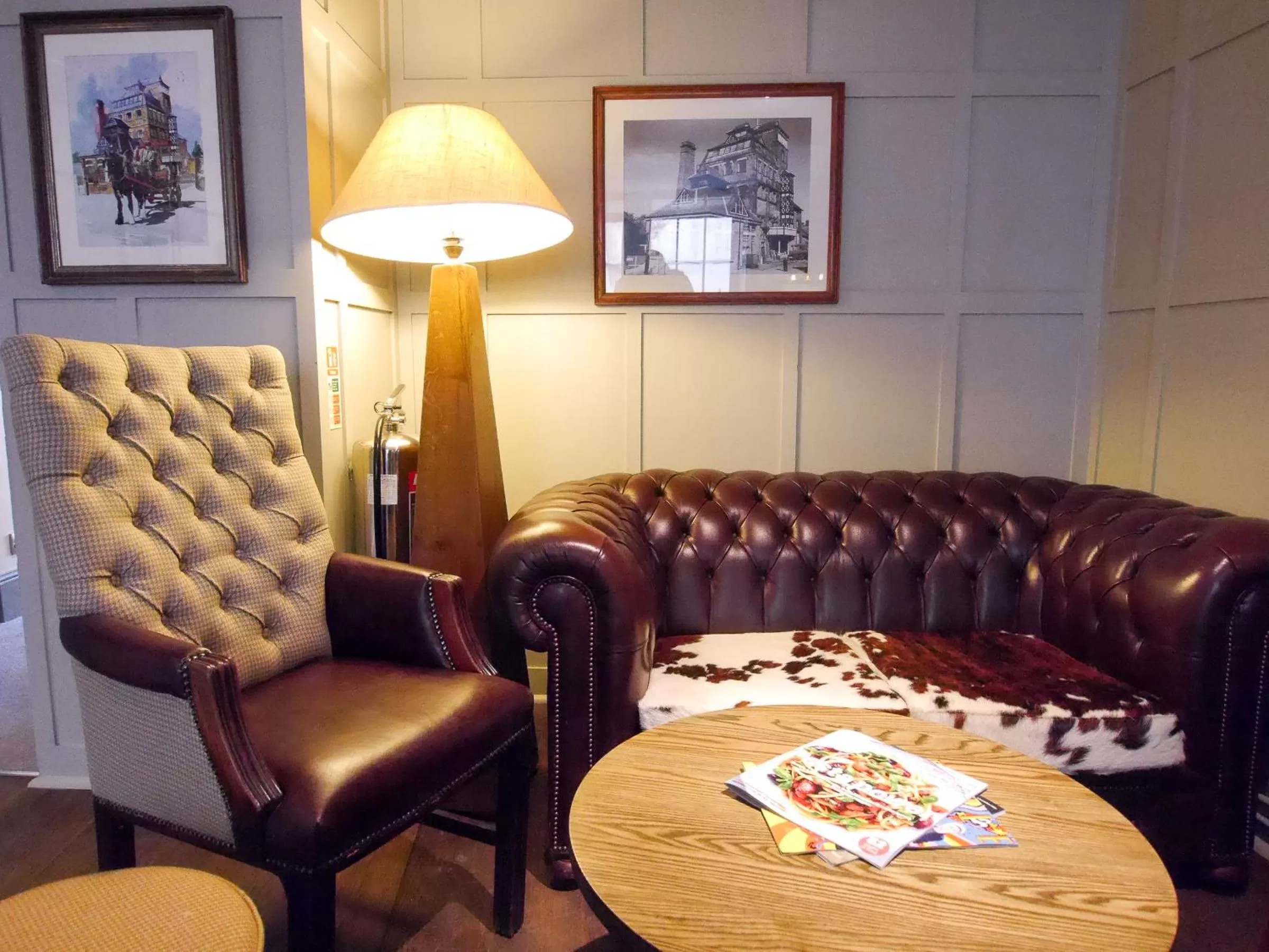 Lounge or bar in The Fox