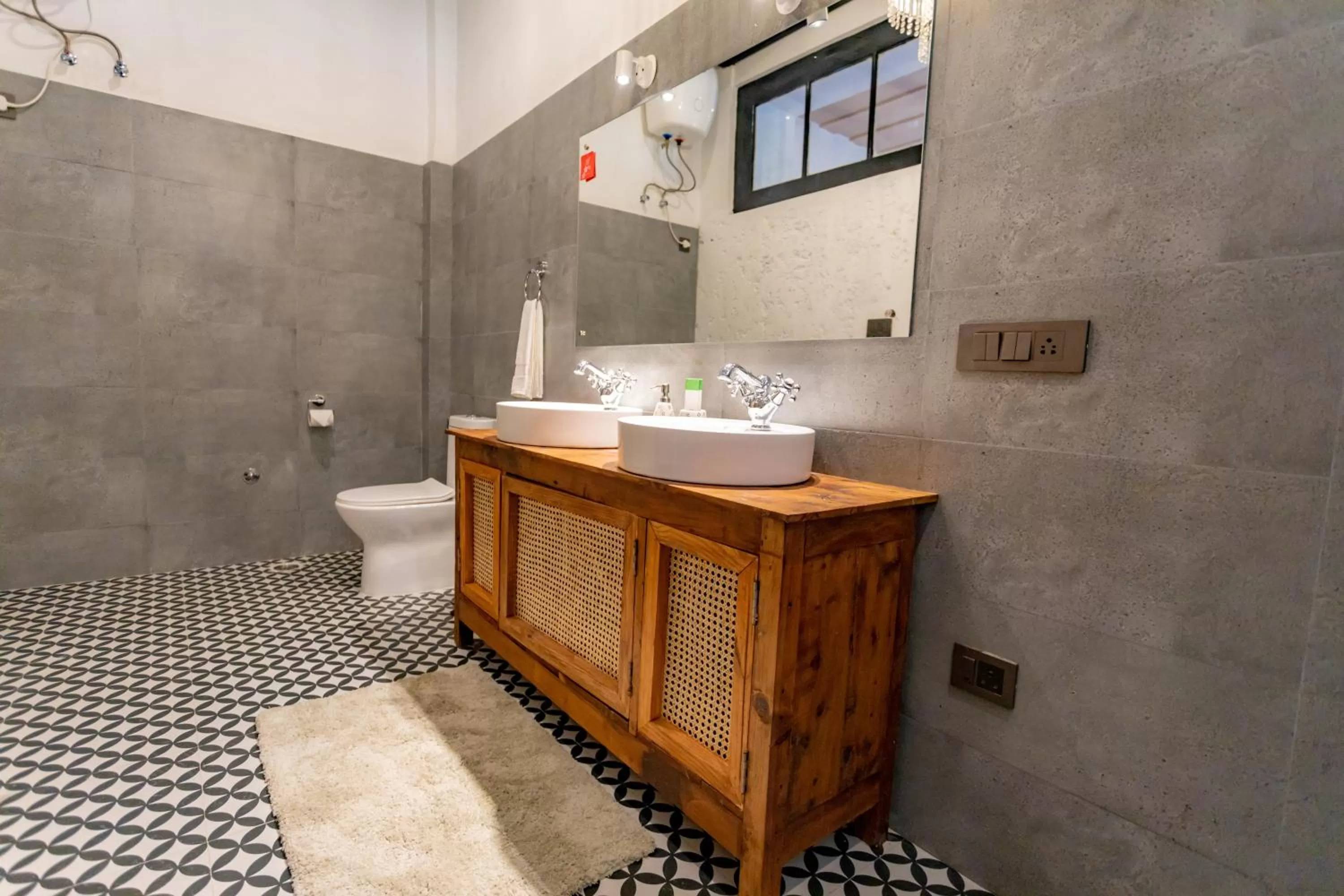 Bathroom in Seclude Shimla, Taraview