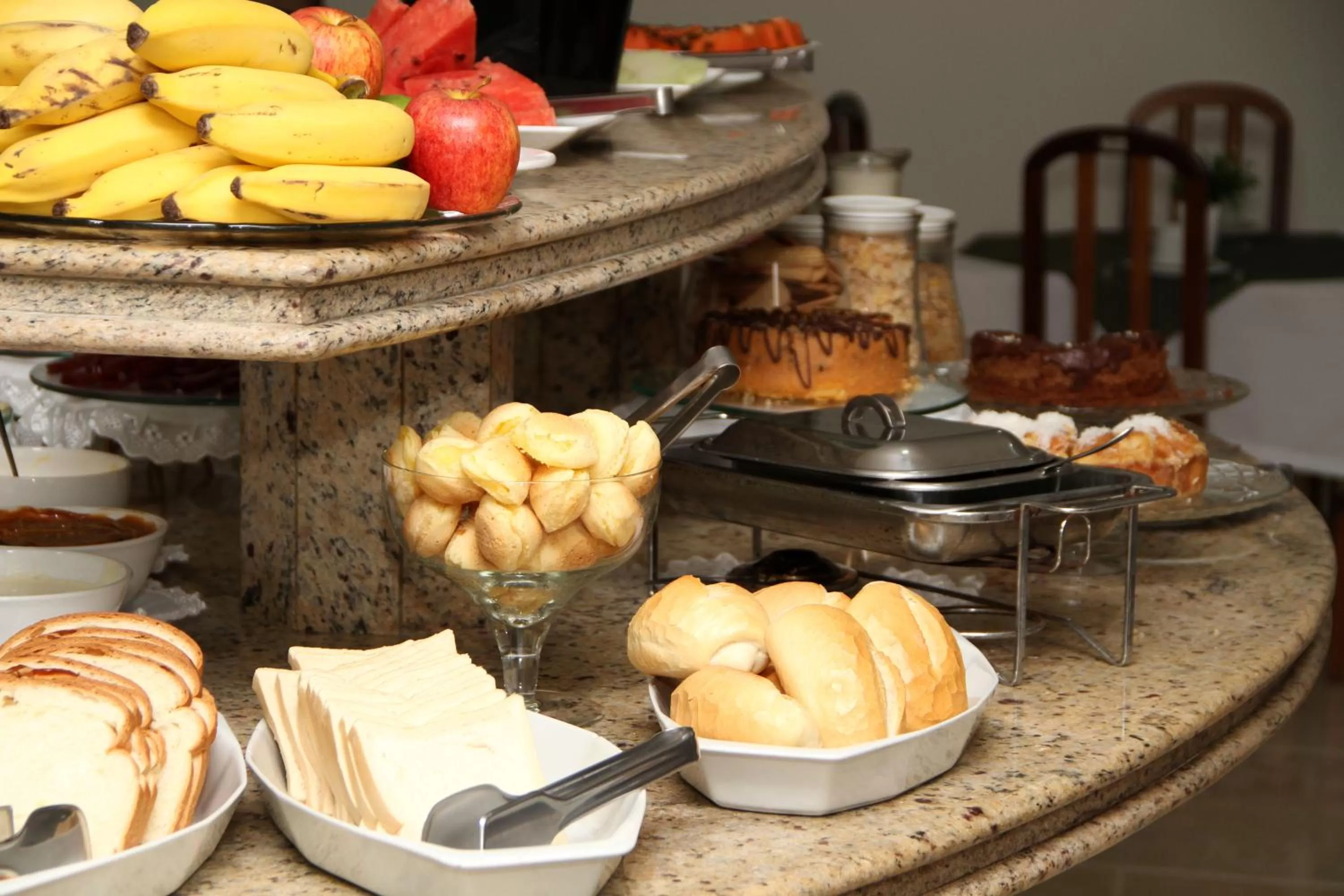 Buffet breakfast in Hotel Itajaí Tur - Itajaí Navegantes