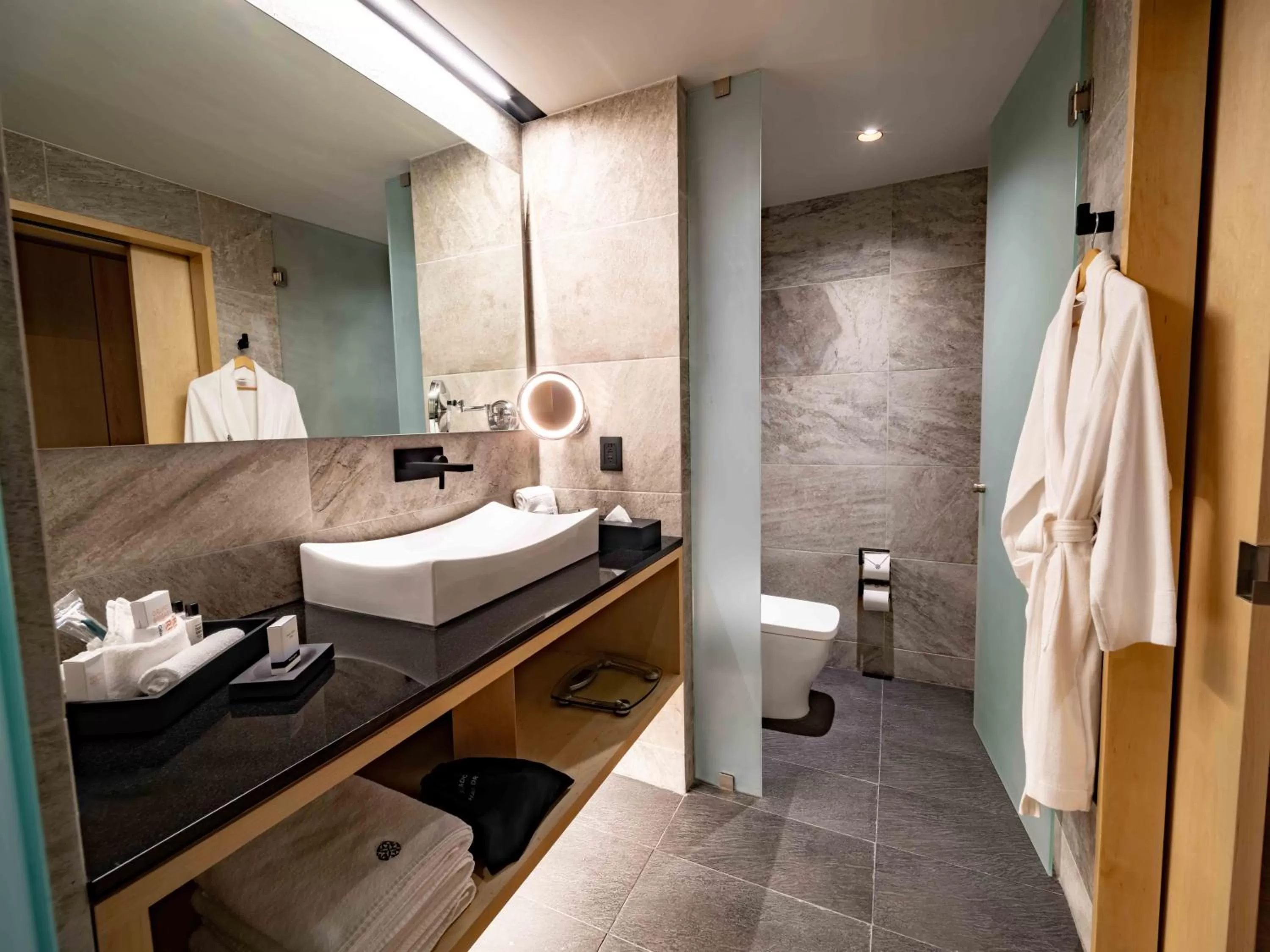 Bathroom in Galeria Plaza San Jeronimo