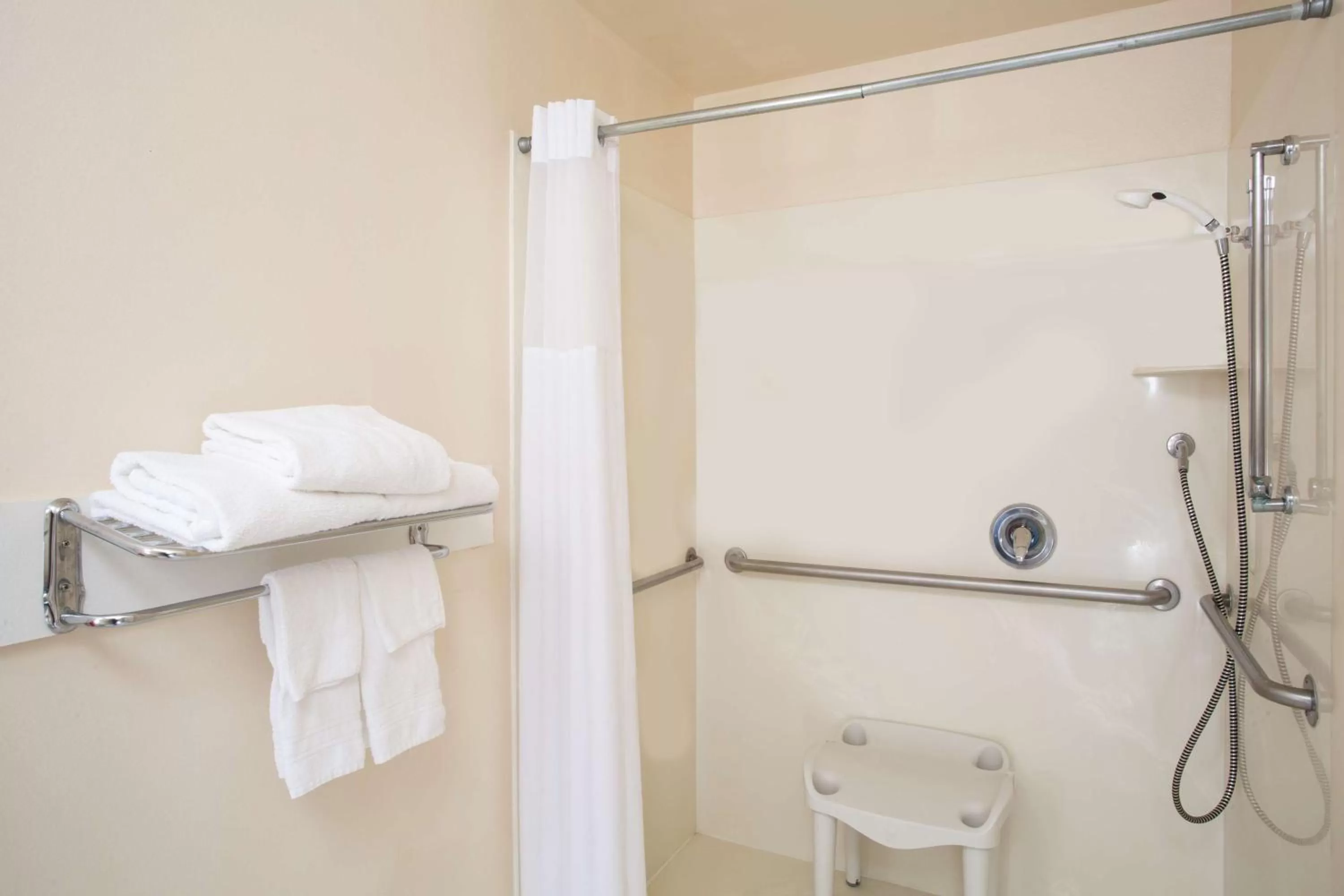 Queen Room - Disability Access - Non-Smoking in Ramada by Wyndham Draper, Utah