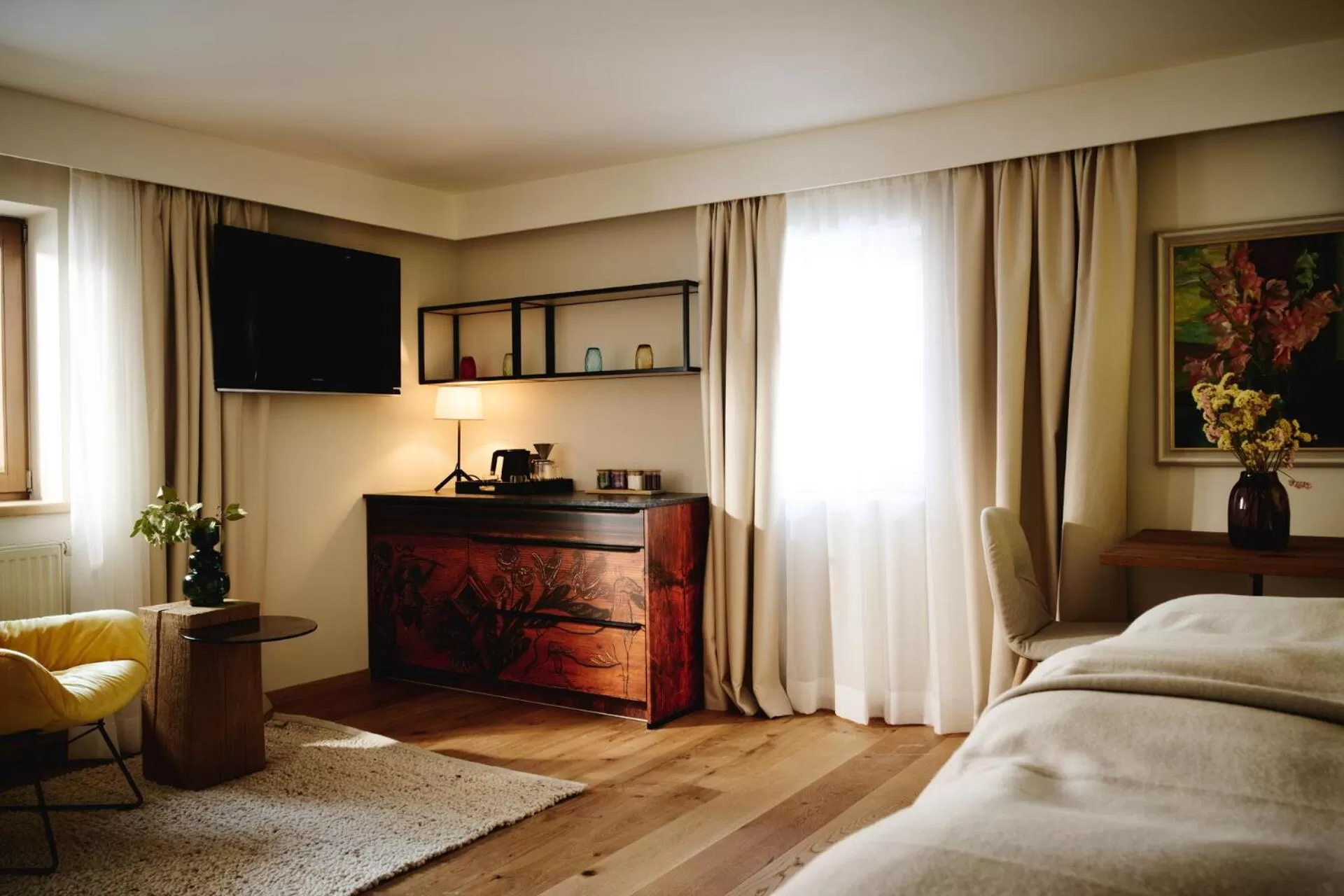 Photo of the whole room, Bed in Gut Stiluppe - 4 Sterne Superior Good Life Hotel