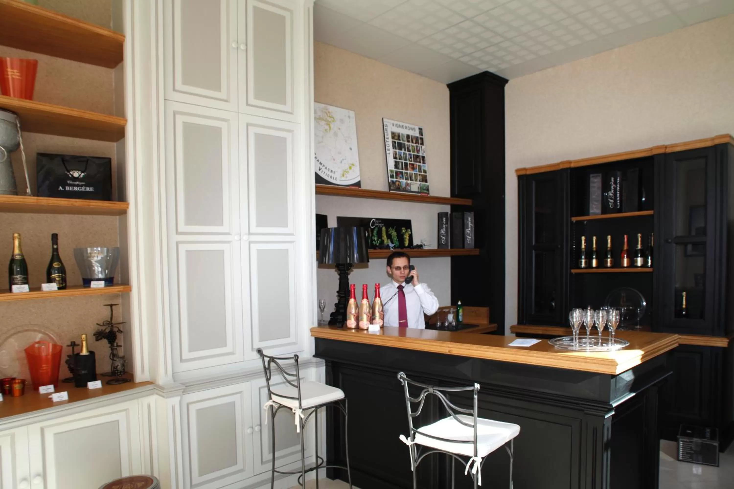 On-site shops in Champagne André Bergère