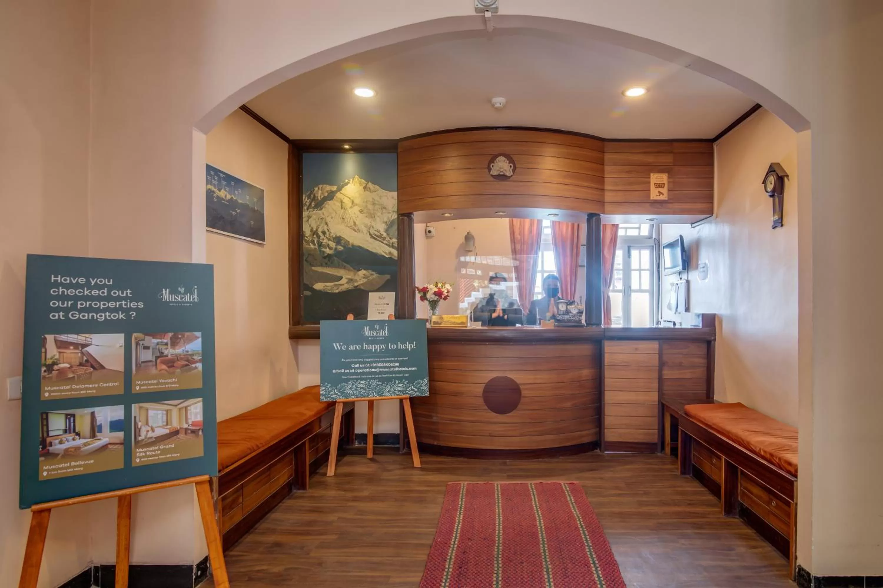 Lobby or reception in Muscatel Spring Burn - 100 Mts from Mall Road