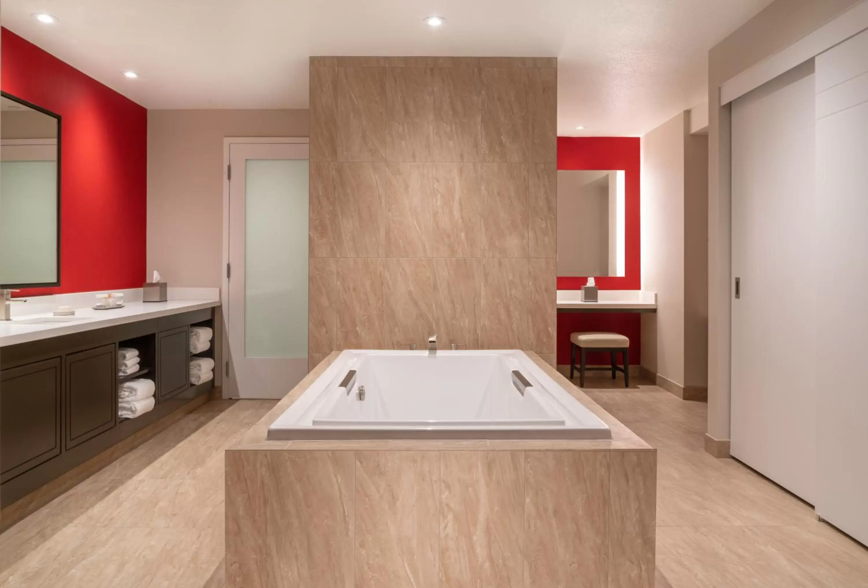 Resort Executive Suite King High Roller View Non-Smoking in Horseshoe Las Vegas Resort Executive Suite King High Roller View Non-Smoking in Horseshoe Las Vegas