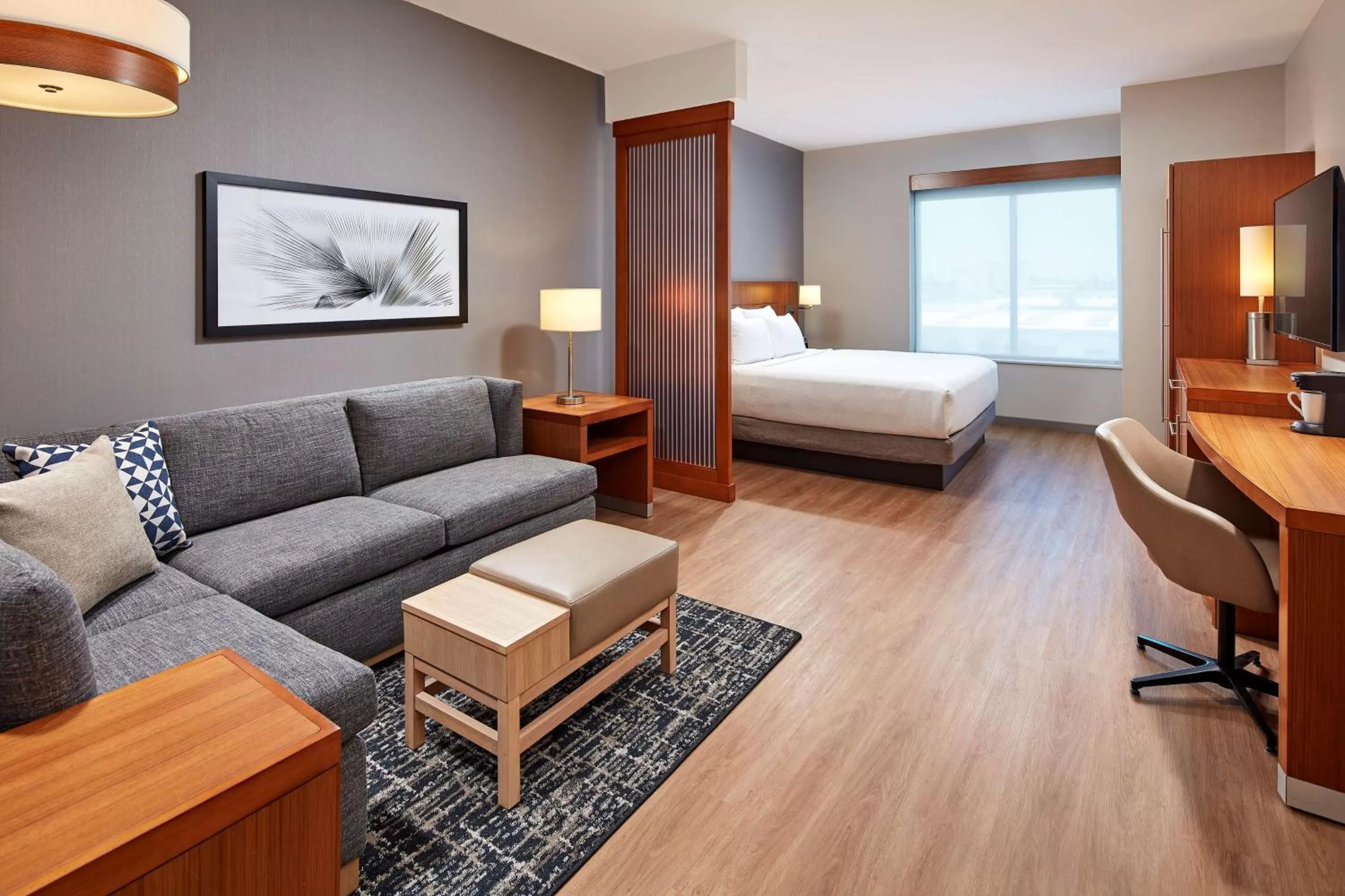 Photo of the whole room, Bed in Hyatt Place Los Angeles / LAX / El Segundo