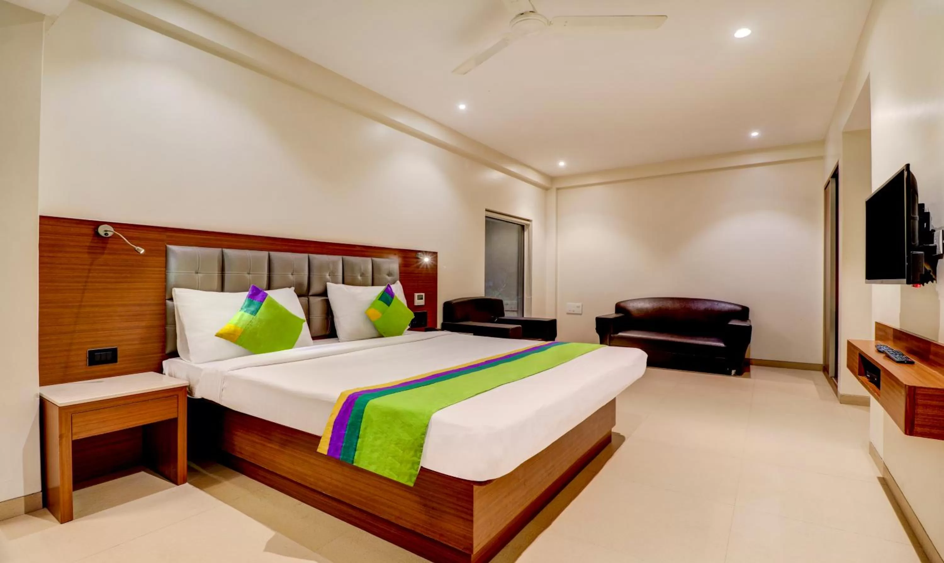 Bed in Treebo Ranjeet Shivaji Nagar