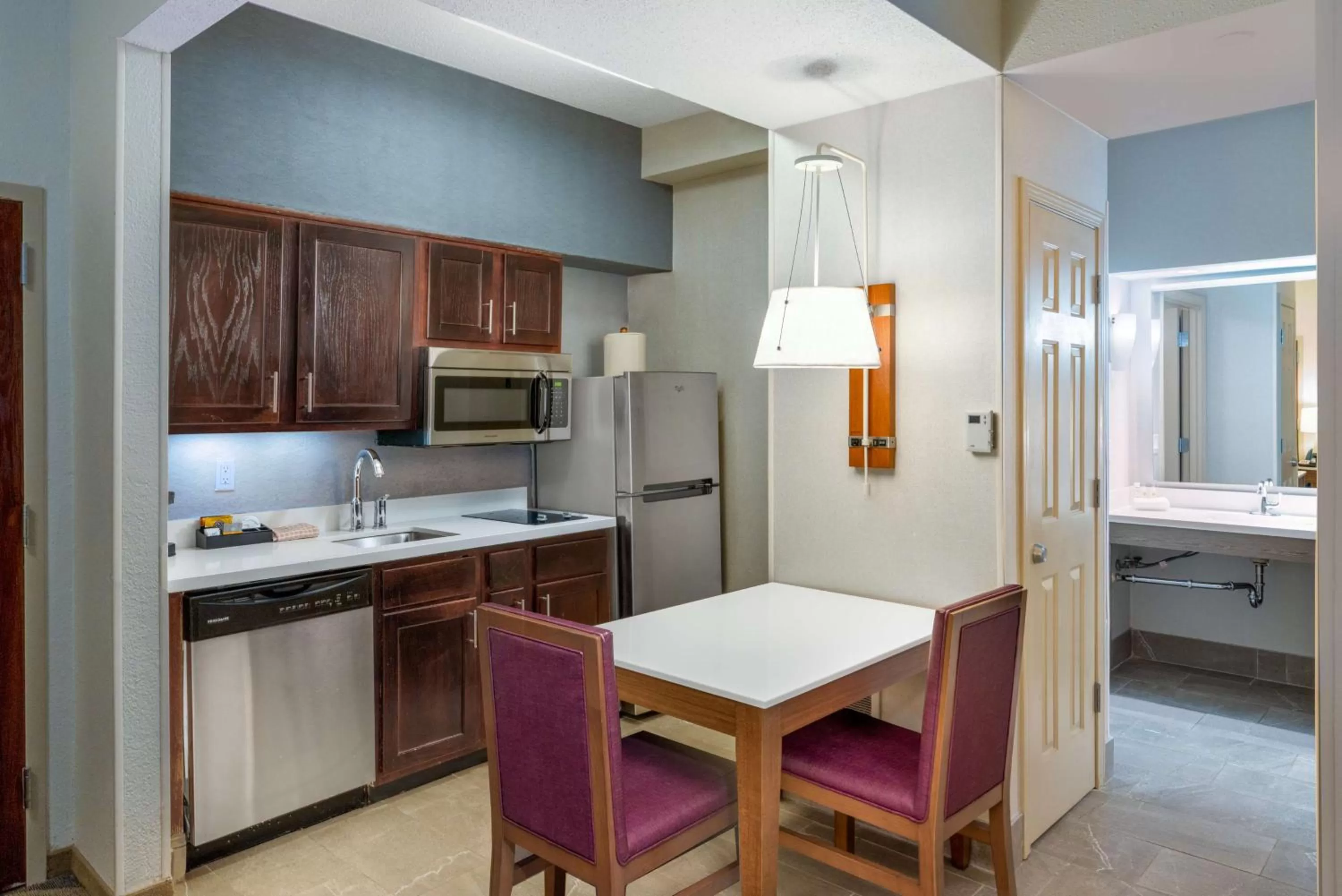 Kitchen or kitchenette in Homewood Suites Memphis Germantown