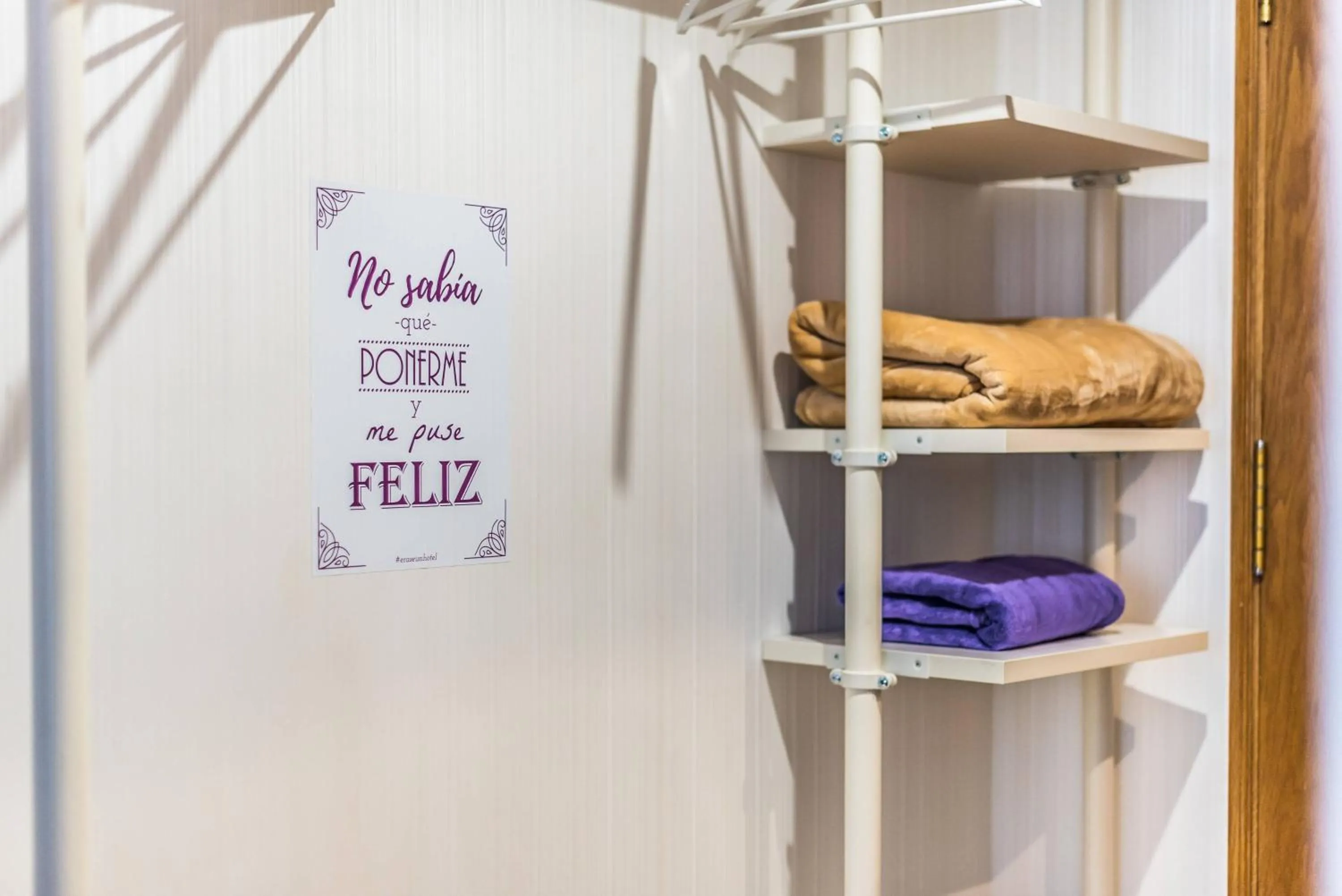 Decorative detail in Erase un Hotel