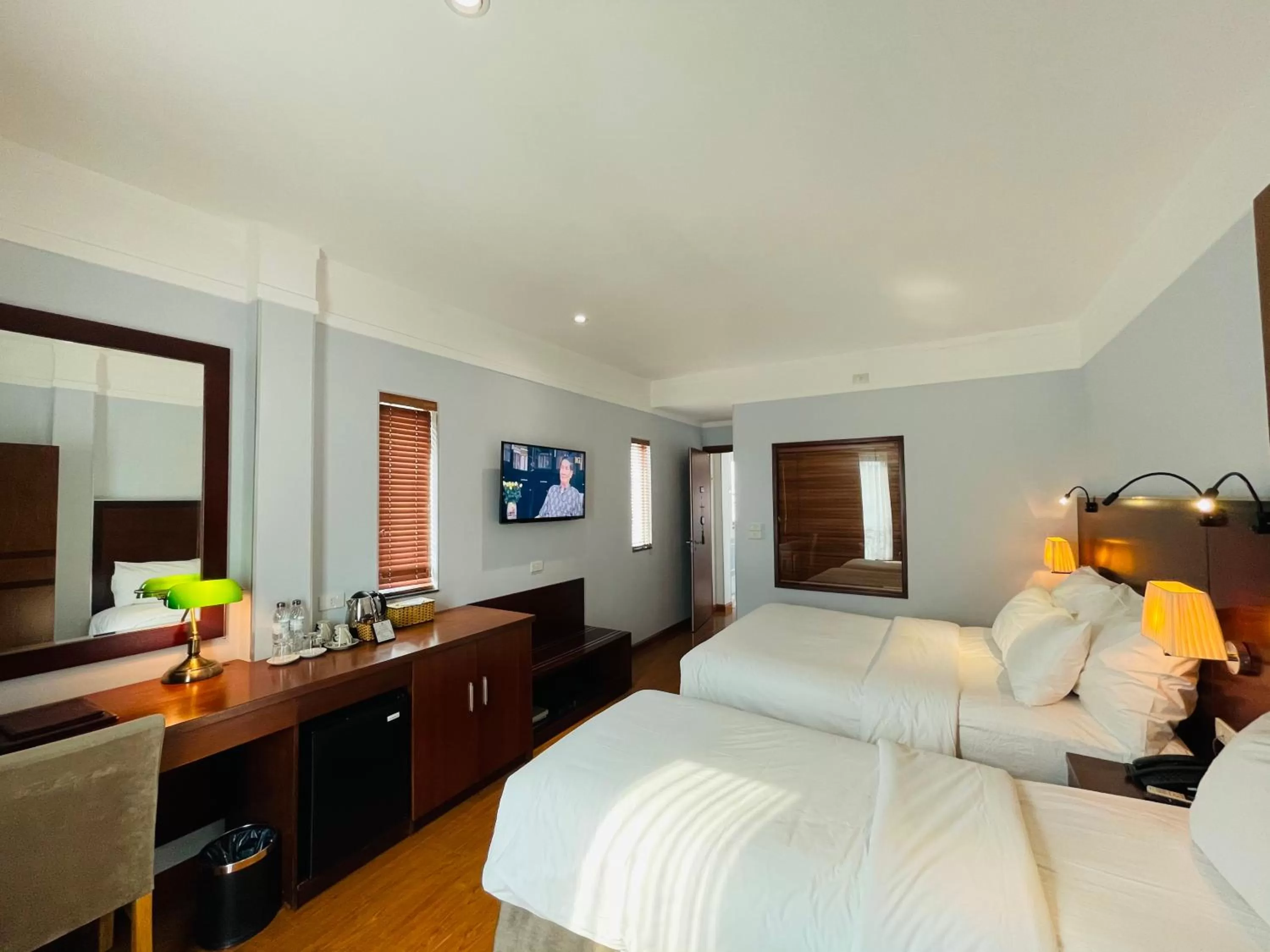 TV and multimedia, Bed in The Vancouver Hotel - Ninh Binh