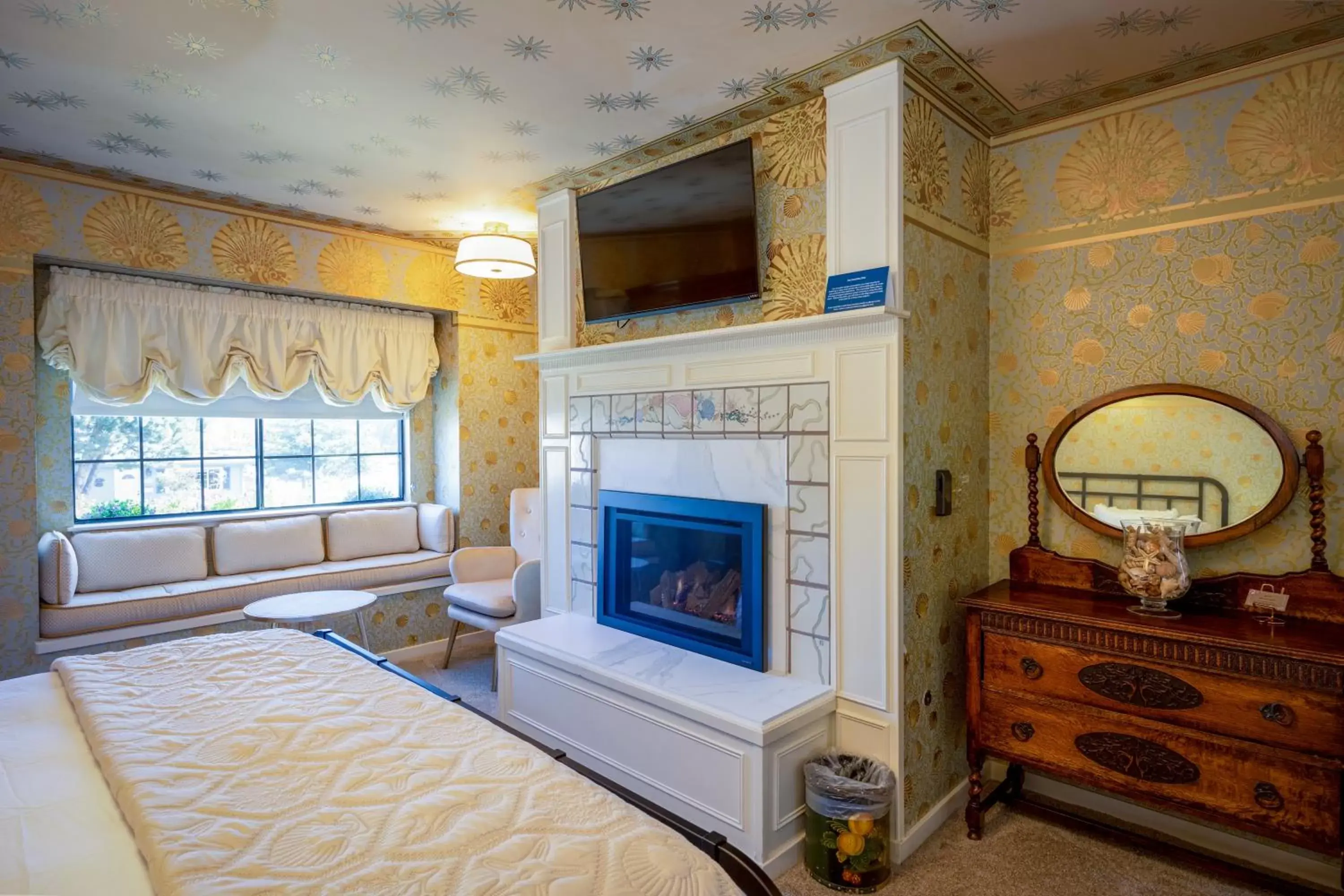 King Room in Mill Rose Inn King Room in Mill Rose Inn