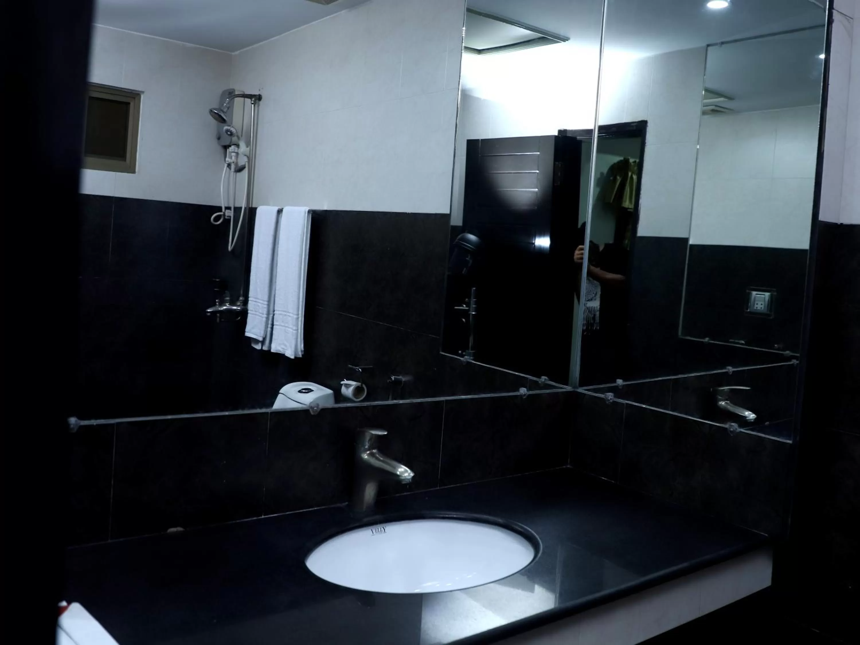 Bathroom in Hotel Multan Continental