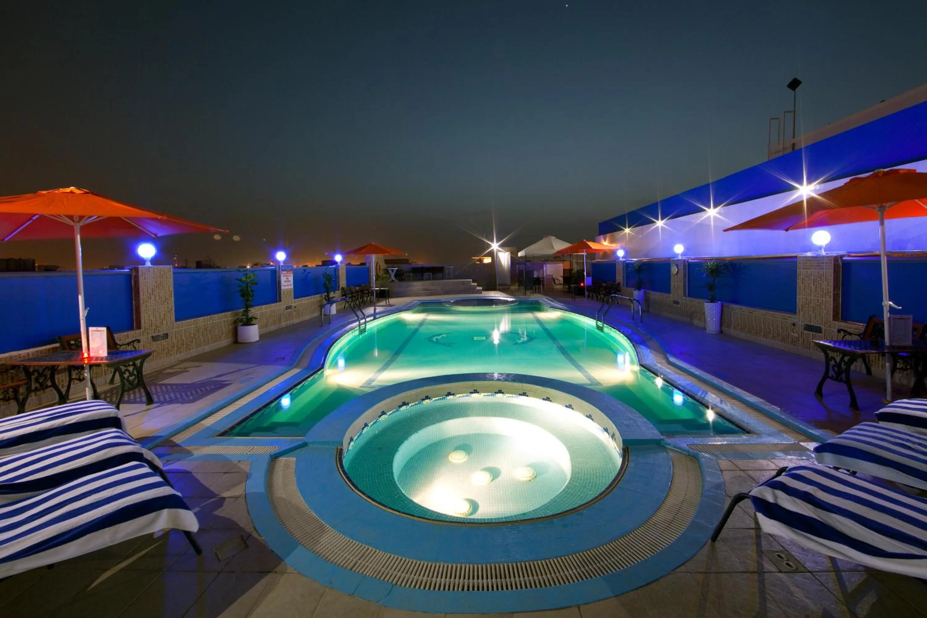 Swimming pool in Rolla Residence Hotel Apartment