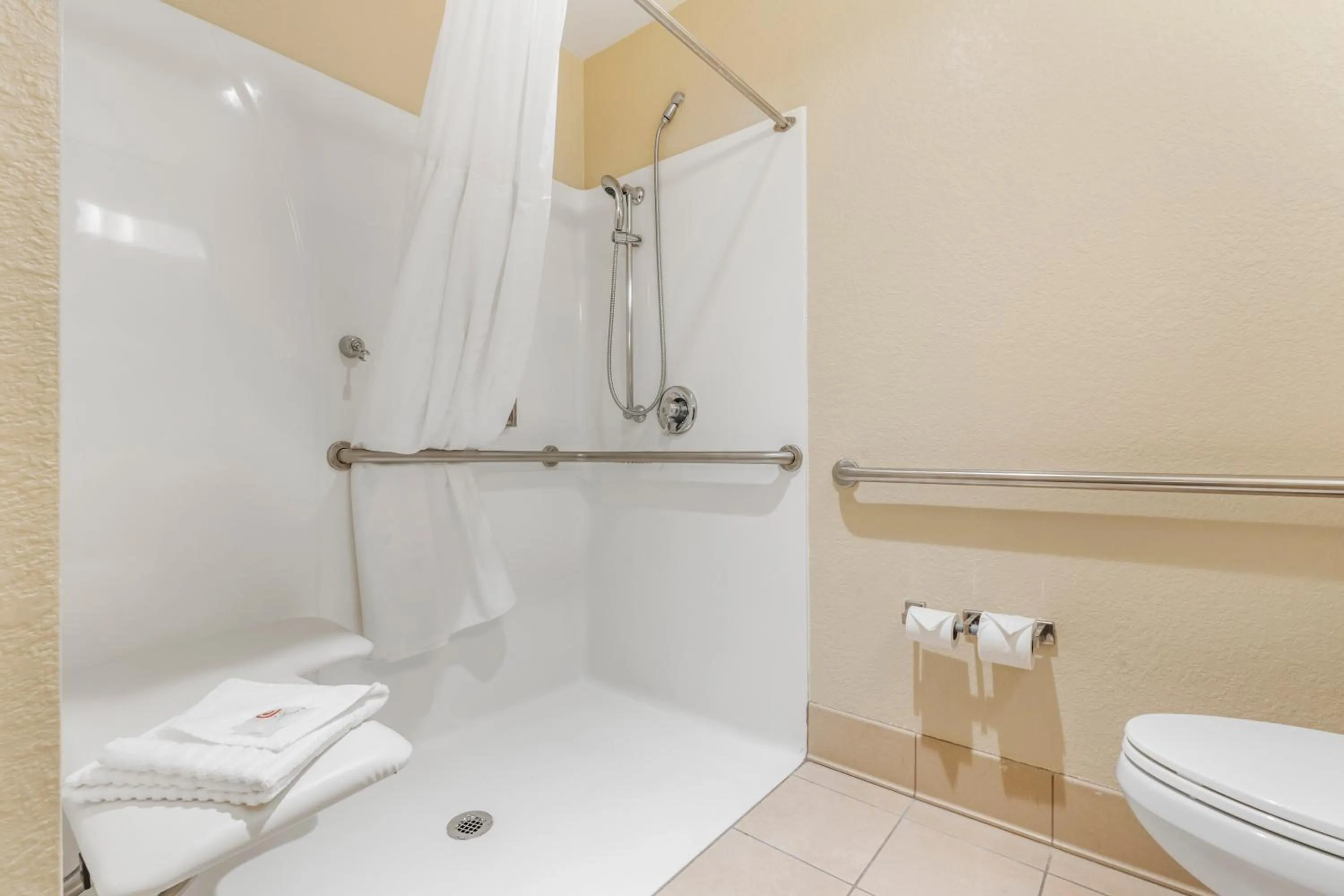 acessibility in Comfort Inn Arcata